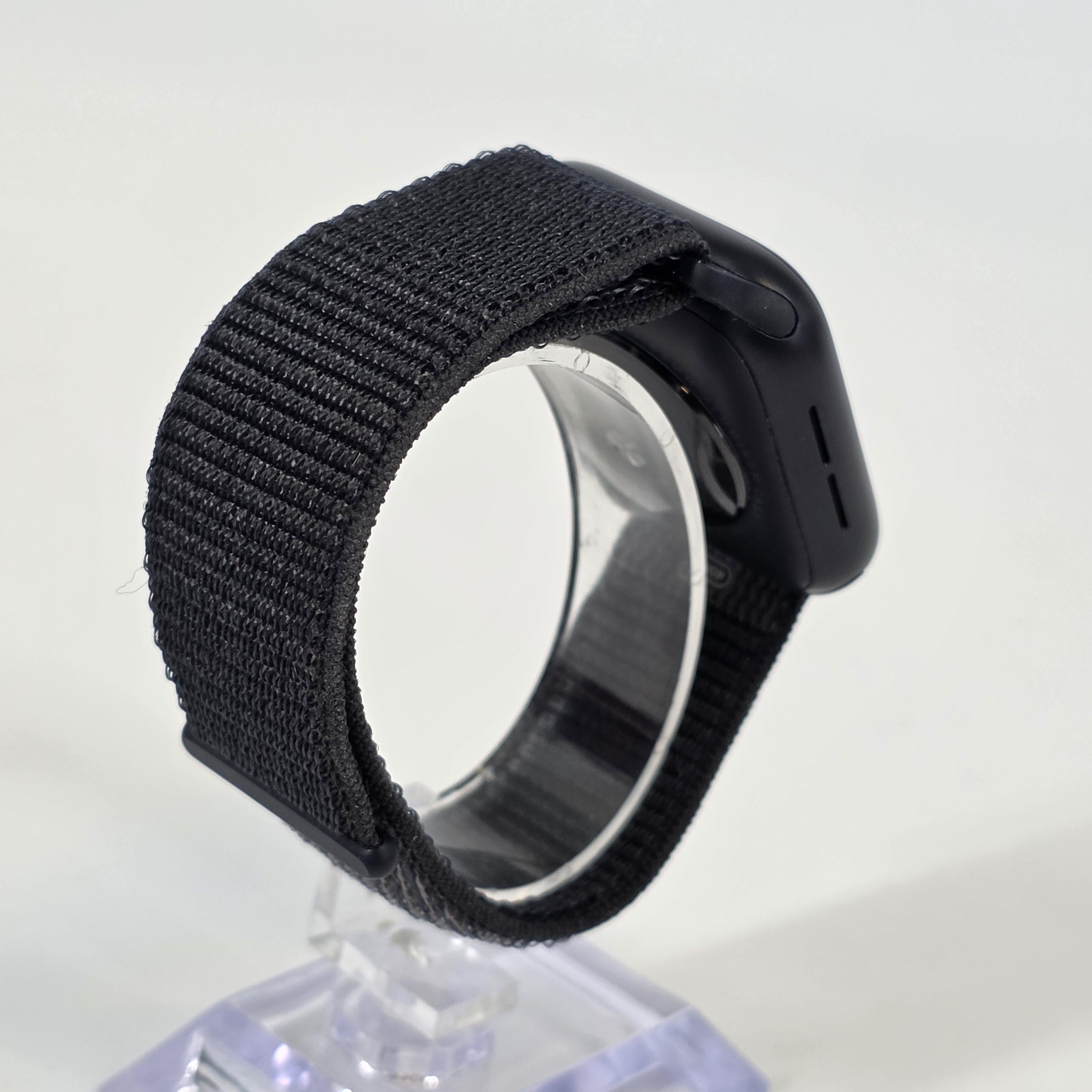 Apple Watch SE 3 40mm Midnight WiFi 64GB