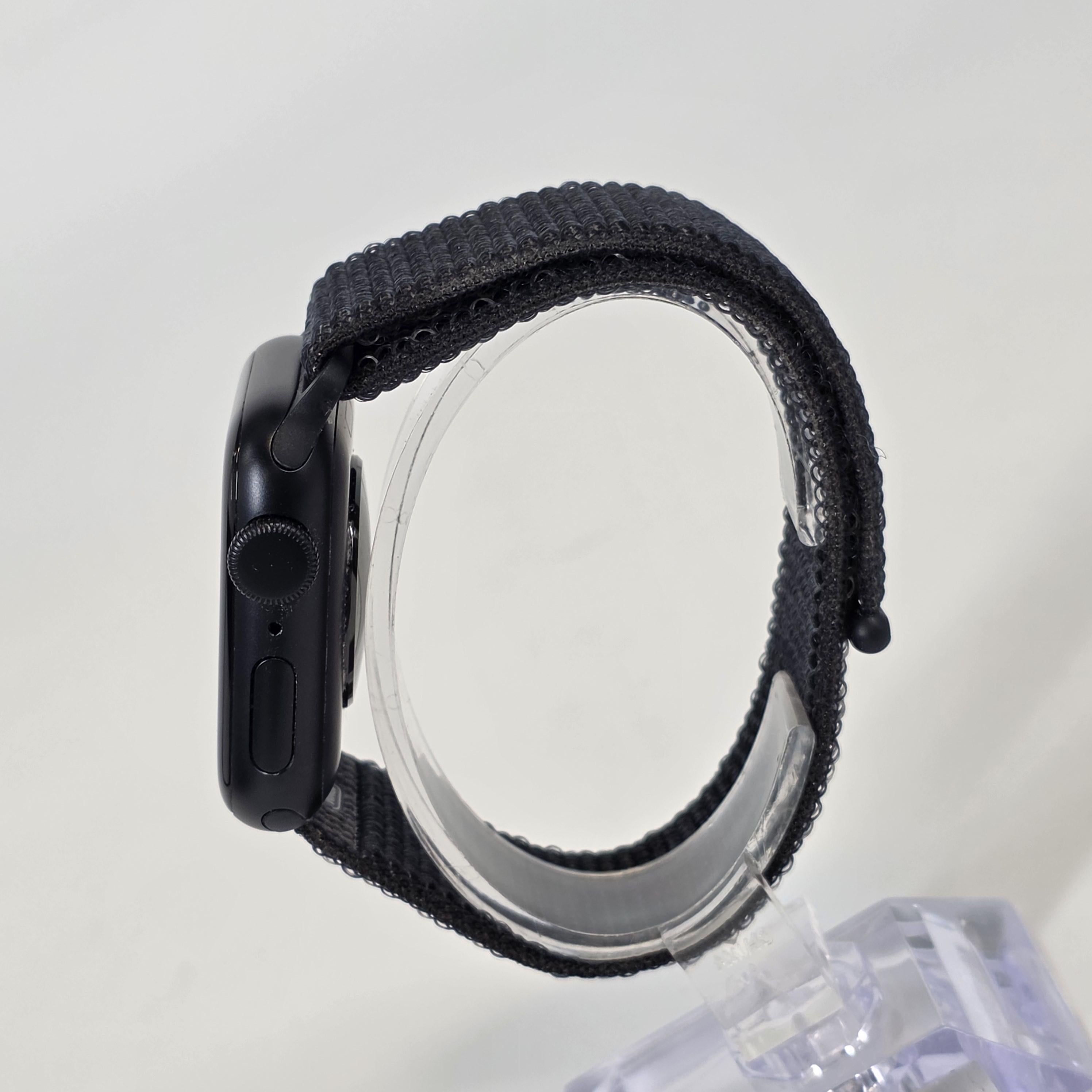 Apple Watch SE 3 40mm Midnight WiFi 64GB