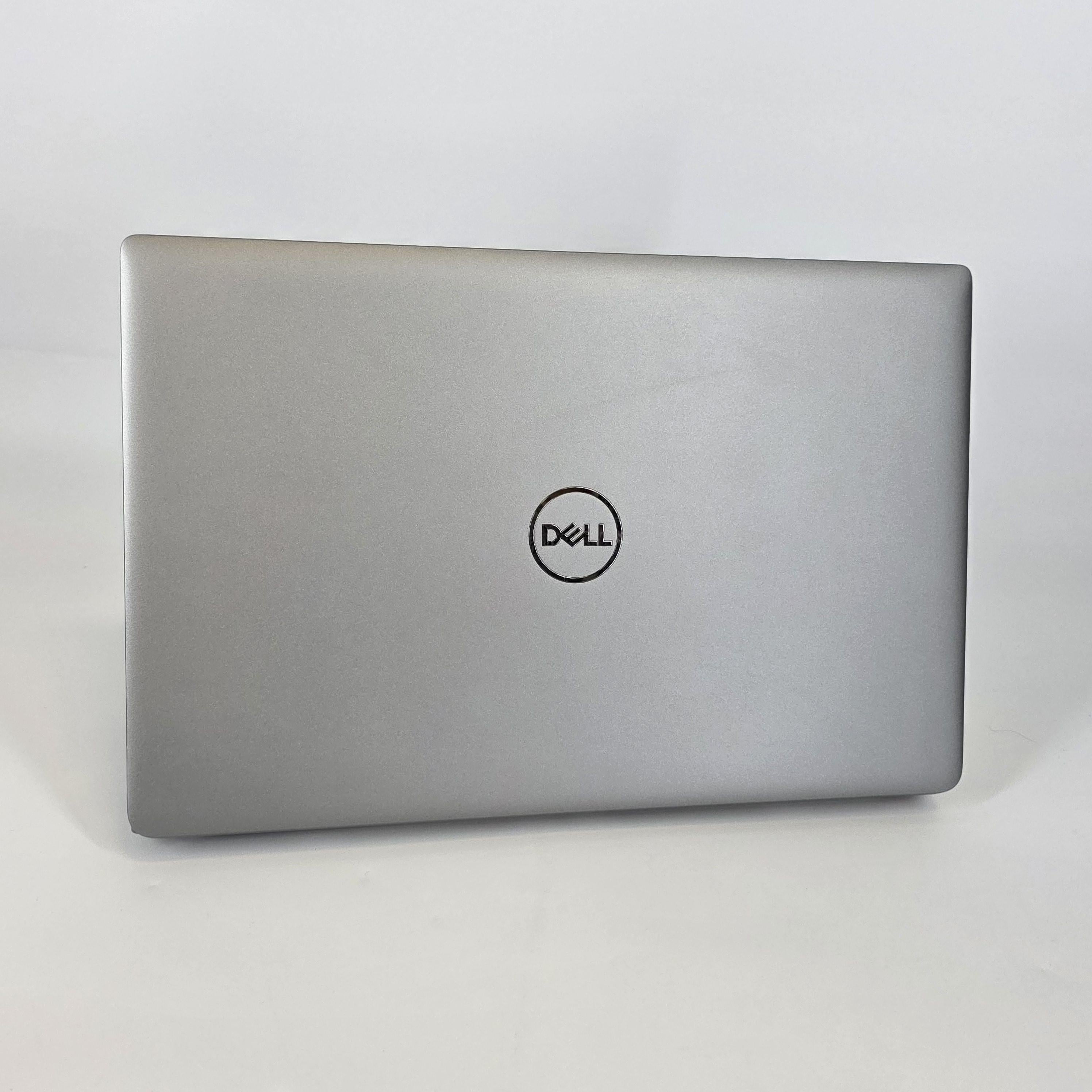 Dell Latitude 5540 15.6 Silver 1.9 GHz Intel Core i7 13th Gen. 32GB RAM 1TB Solid State Drive
