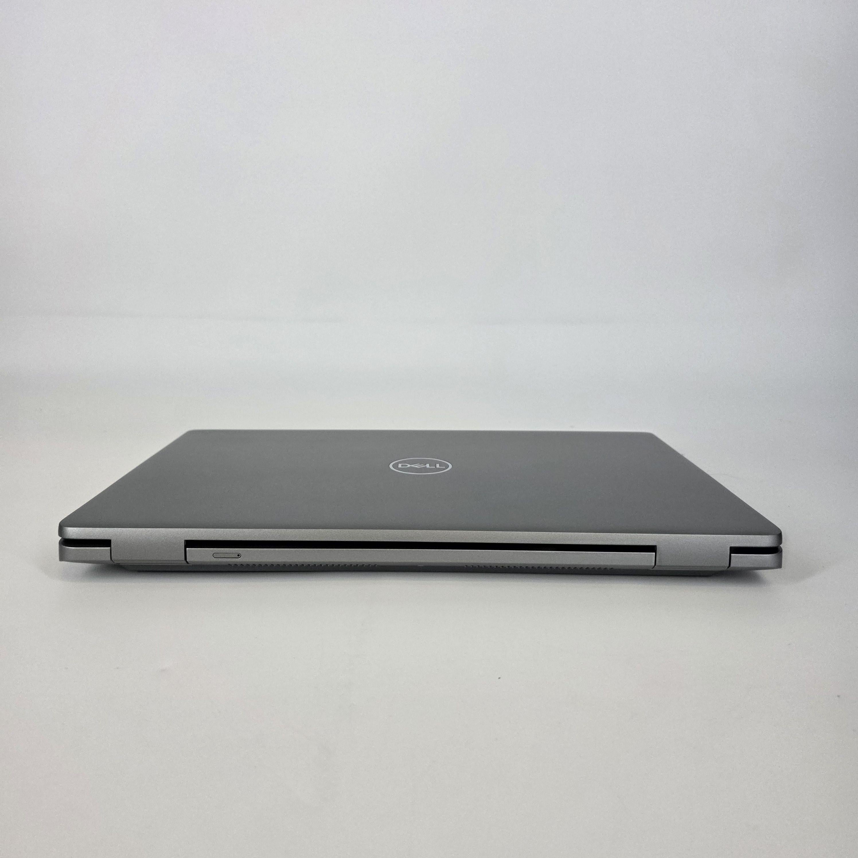 Dell Latitude 5540 15.6 Silver 1.9 GHz Intel Core i7 13th Gen. 32GB RAM 1TB Solid State Drive