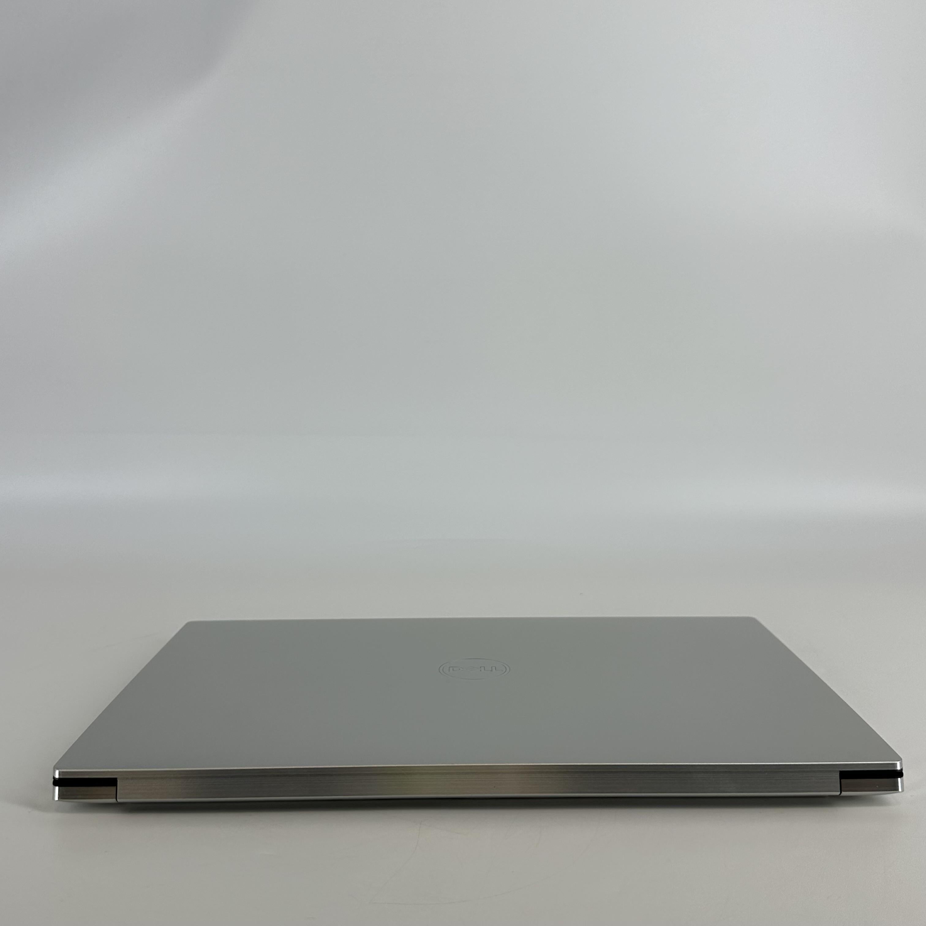 Dell XPS 15 9500 Silver 2.6 GHz Intel Core i7 10th Gen. 32GB RAM 512GB Solid State Drive NVIDIA GeForce GTX 1650 Ti 4 GB