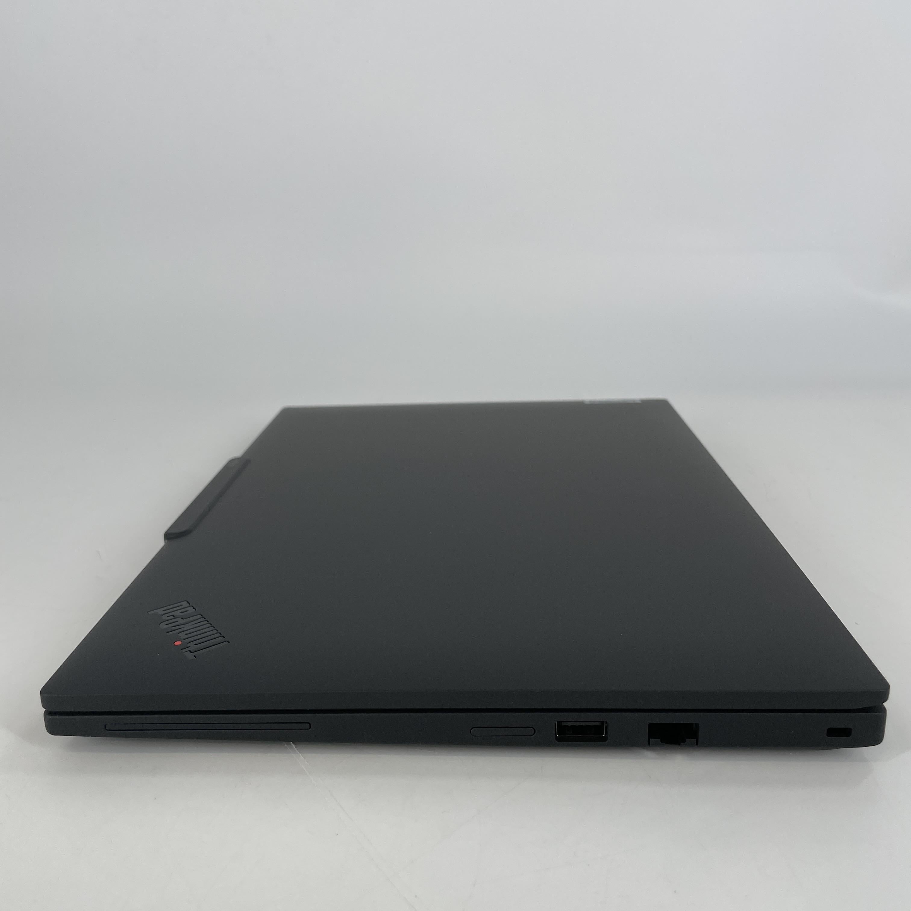 Lenovo ThinkPad P14s Gen 6 Black 2.0 GHz AMD Ryzen AI 7 Pro 350 32GB RAM 1TB Solid State Drive