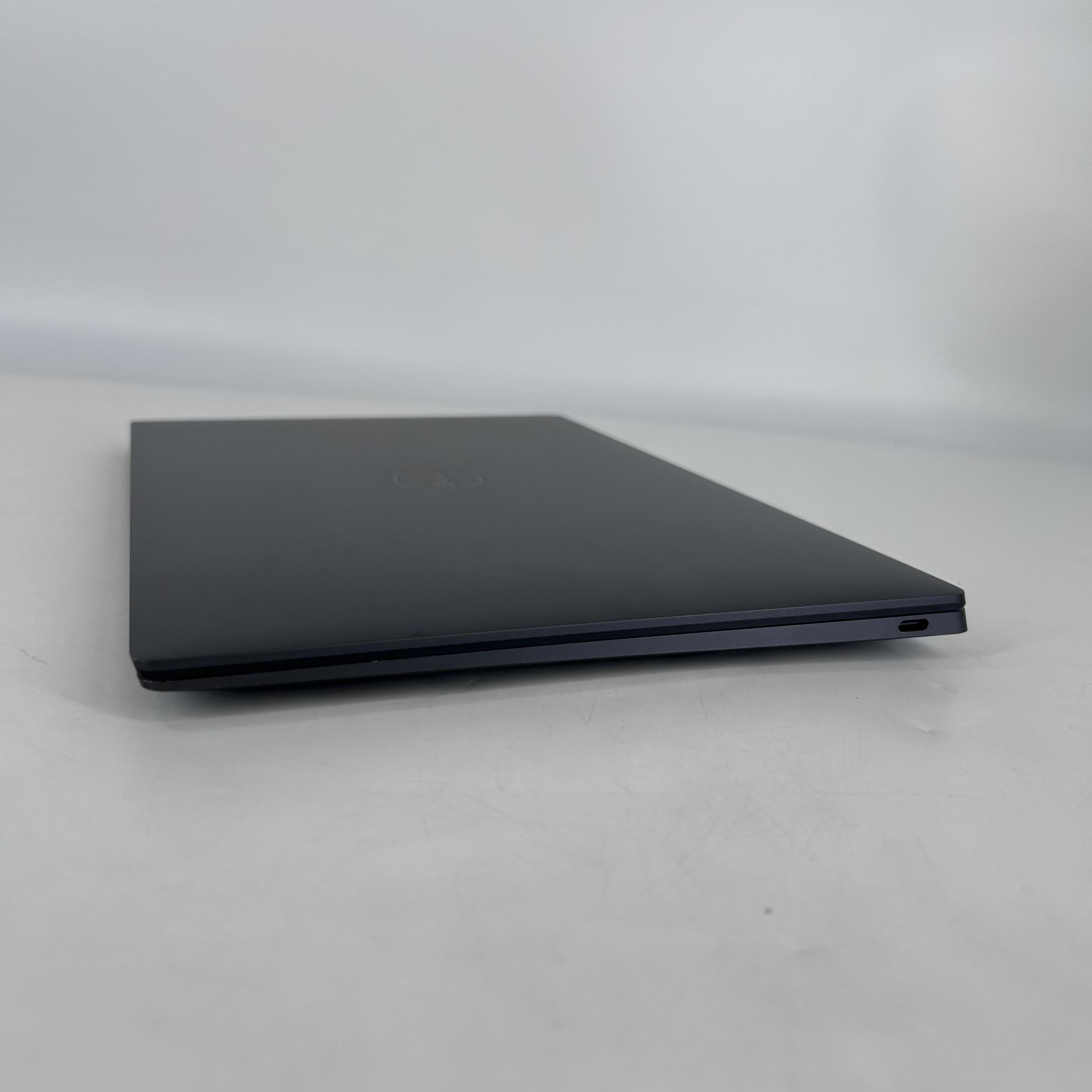 Dell XPS 13 Plus 9320 Black 2.2 GHz Intel Core i7 13th Gen. 32GB RAM 1TB Solid State Drive