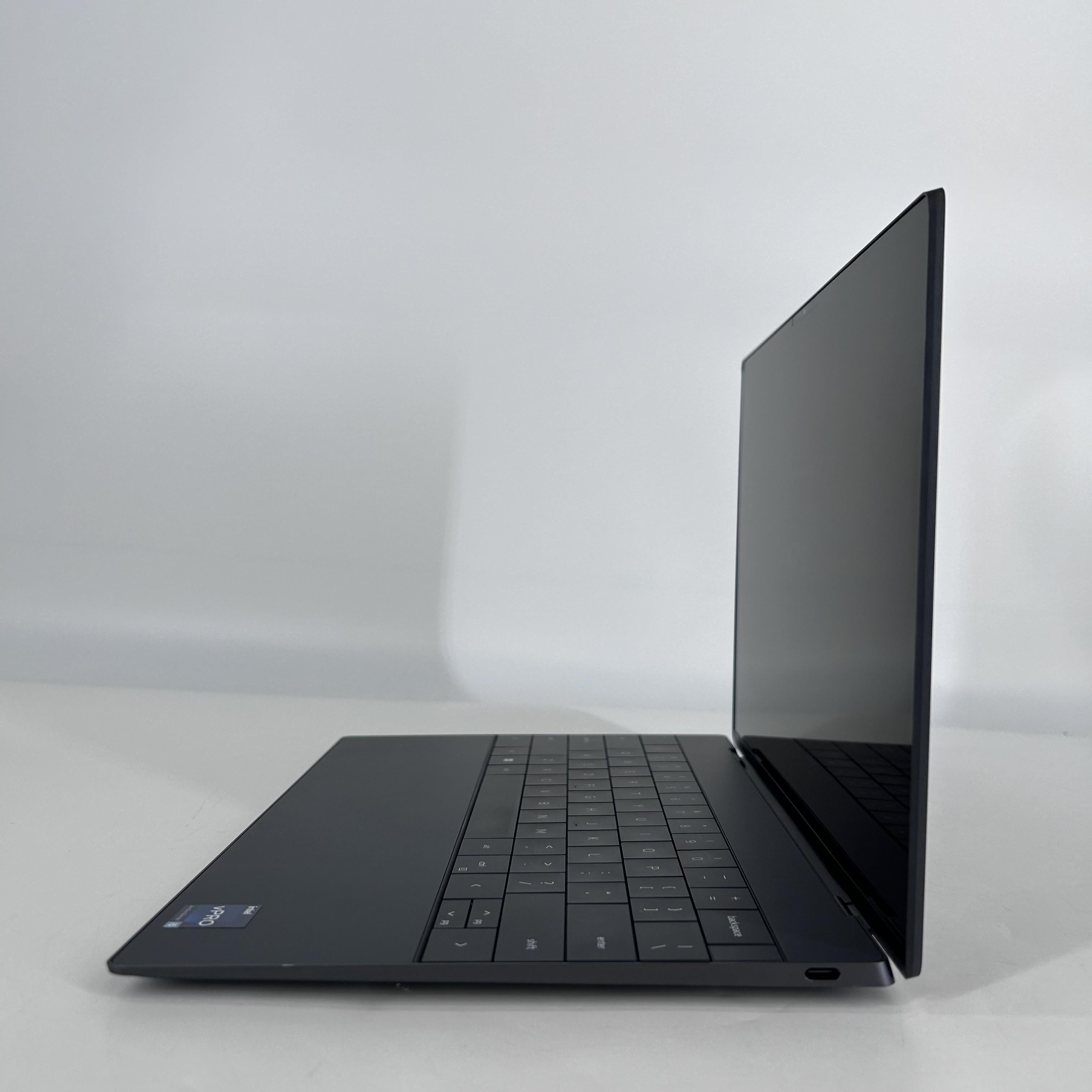 Dell XPS 13 Plus 9320 Black 2.2 GHz Intel Core i7 13th Gen. 32GB RAM 1TB Solid State Drive