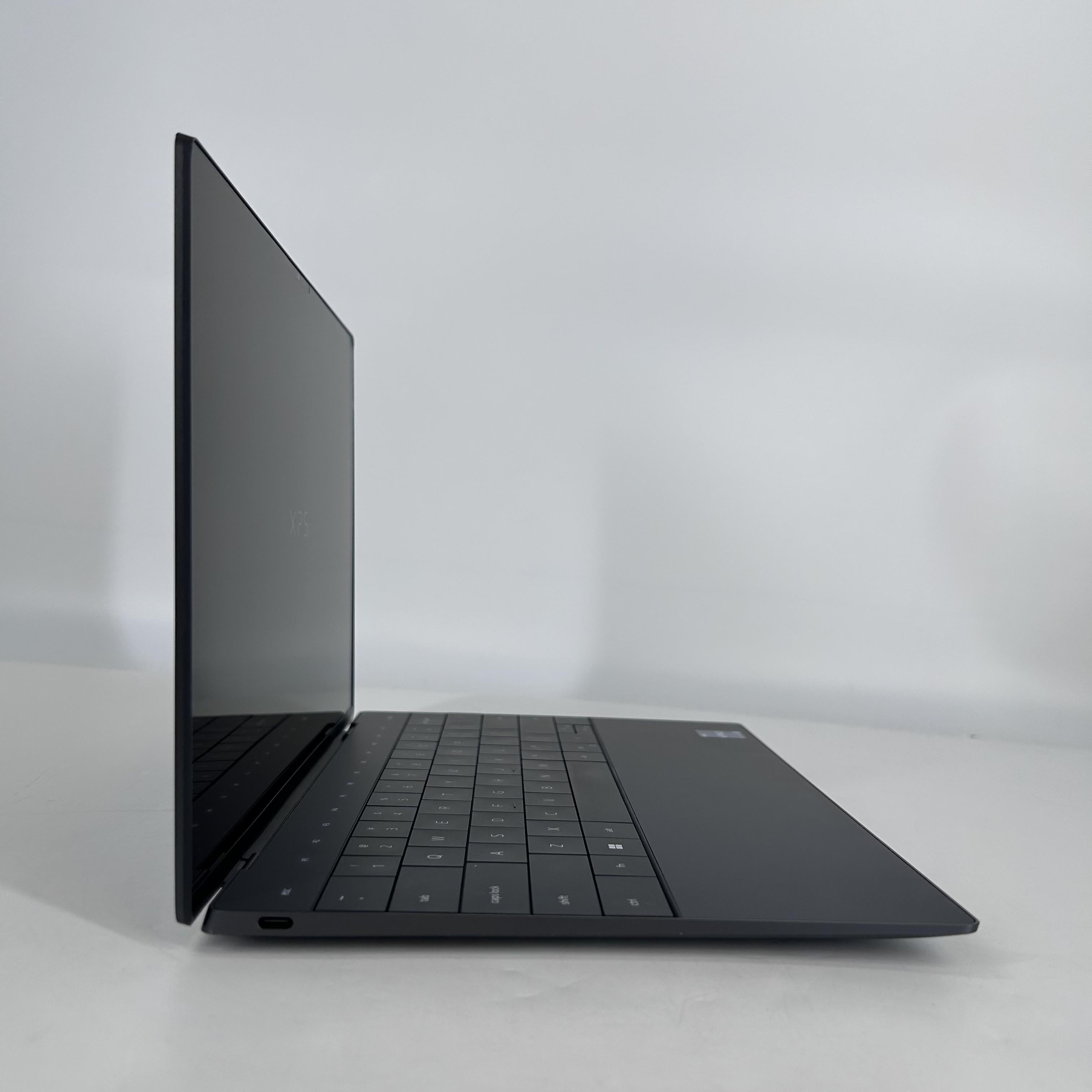 Dell XPS 13 Plus 9320 Black 2.2 GHz Intel Core i7 13th Gen. 32GB RAM 1TB Solid State Drive