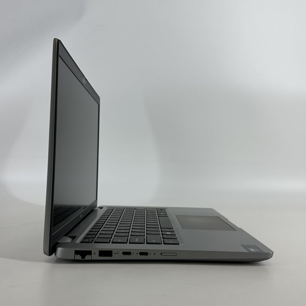 Dell Latitude 5450 14 Gray 1.7 GHz Intel Core Ultra 7 32GB RAM 512GB Solid State Drive