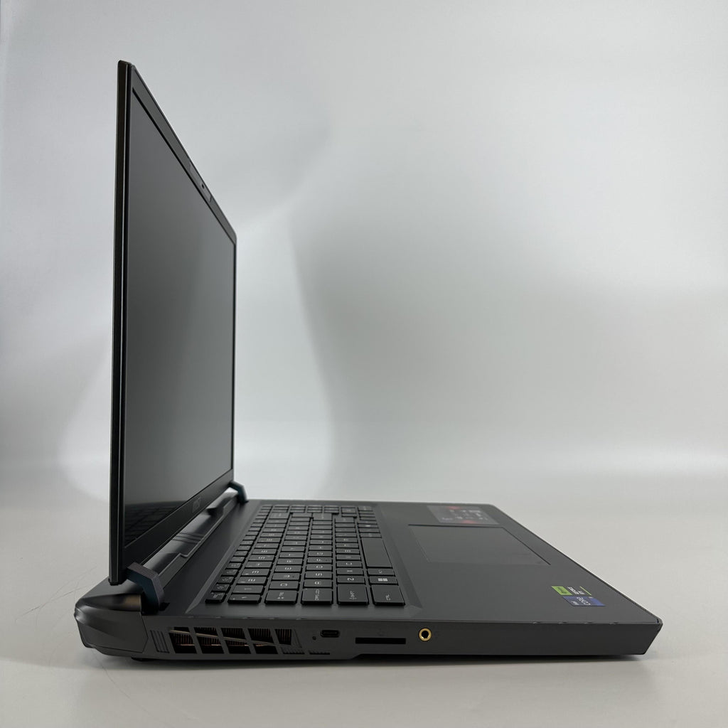 MSI Vector 17 HX 17 Gray 2.2 GHz Intel Core i9 14th Gen. 32GB RAM 1TB Solid State Drive NVIDIA GeForce RTX 4070 8 GB