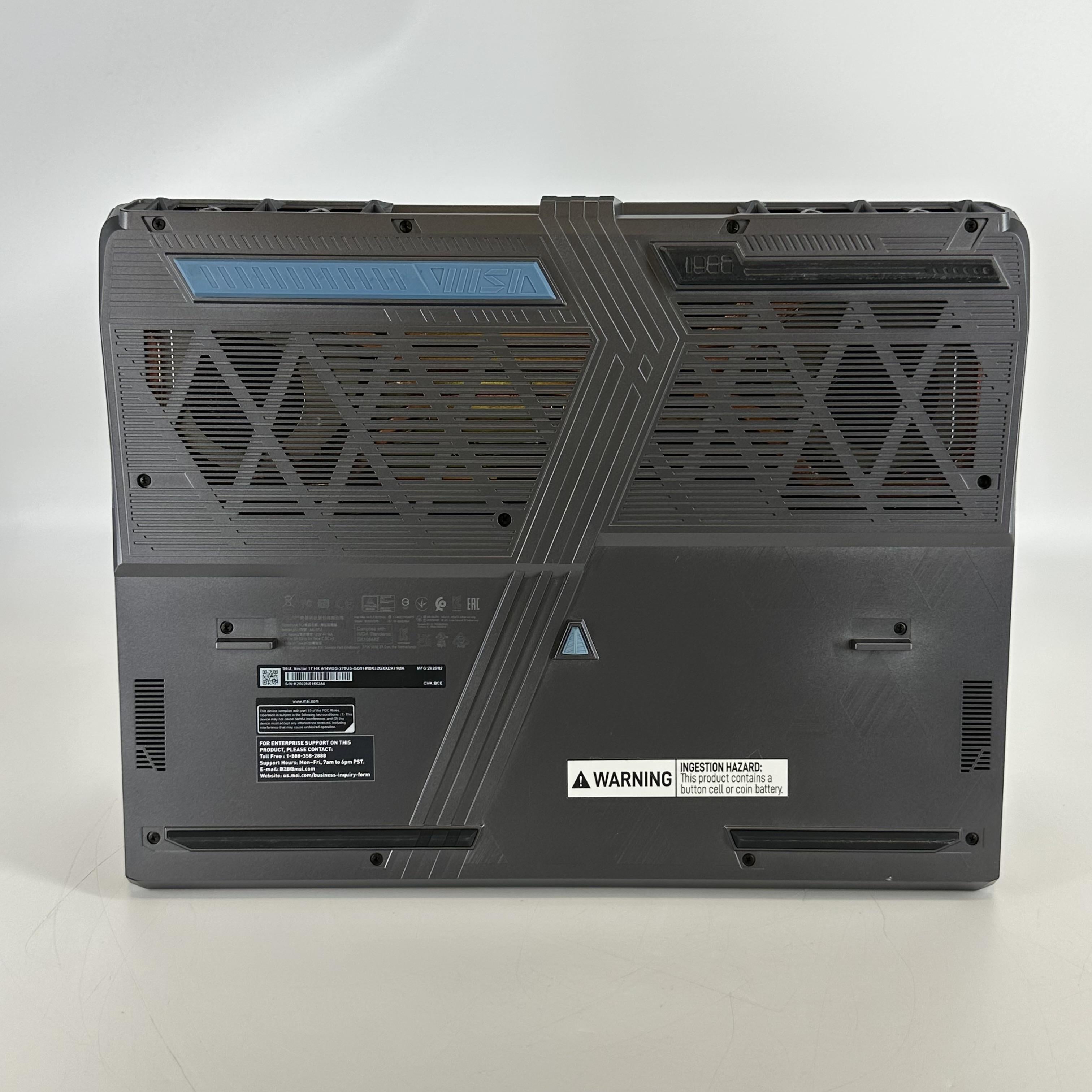MSI Vector 17 HX 17 Gray 2.2 GHz Intel Core i9 14th Gen. 32GB RAM 1TB Solid State Drive NVIDIA GeForce RTX 4070 8 GB