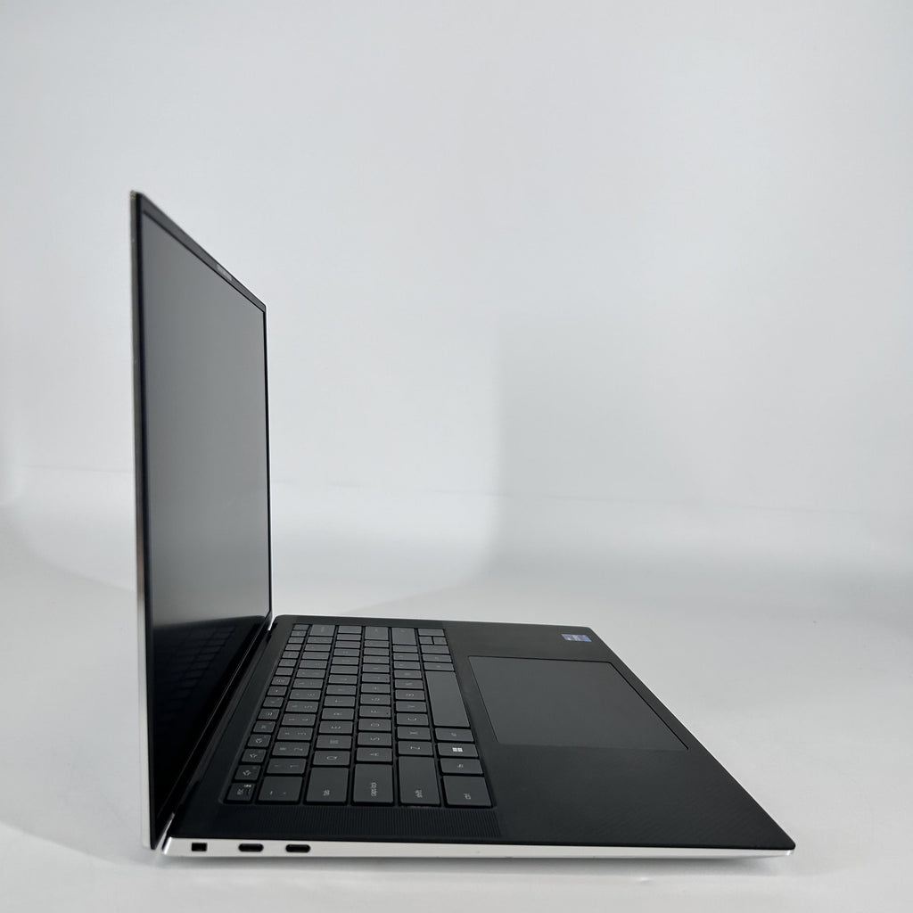 Dell XPS 15 9520 Silver 2.5 GHz Intel Core i9 12th Gen. 32GB RAM 1TB Solid State Drive NVIDIA GeForce RTX 3050 Ti 4 GB