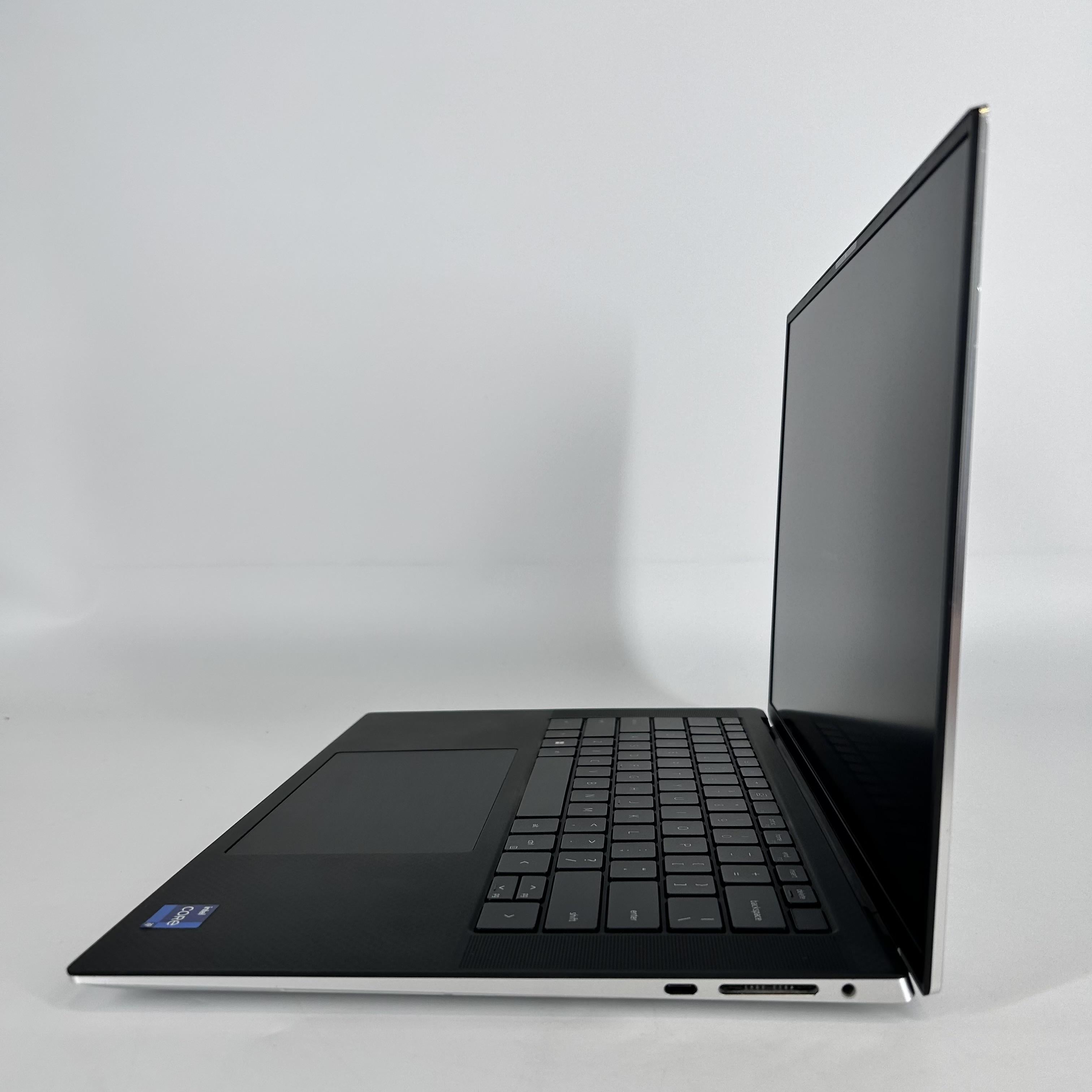 Dell XPS 15 9520 Silver 2.5 GHz Intel Core i9 12th Gen. 32GB RAM 1TB Solid State Drive NVIDIA GeForce RTX 3050 Ti 4 GB