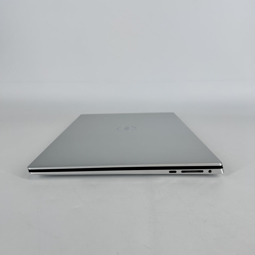 Dell XPS 15 9520 Silver 2.5 GHz Intel Core i9 12th Gen. 32GB RAM 1TB Solid State Drive NVIDIA GeForce RTX 3050 Ti 4 GB