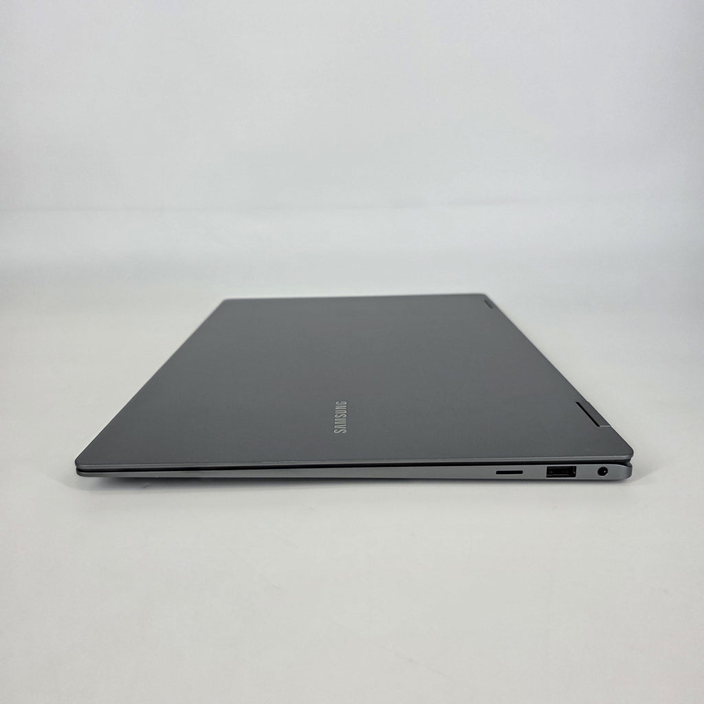 Samsung Galaxy Book5 Pro 360 16 Silver 2.2 GHz Intel Core Ultra 7 Series 2 16GB RAM 1TB Solid State Drive