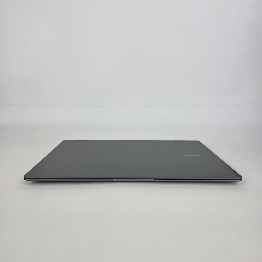 Samsung Galaxy Book5 Pro 360 16 Silver 2.2 GHz Intel Core Ultra 7 Series 2 16GB RAM 1TB Solid State Drive