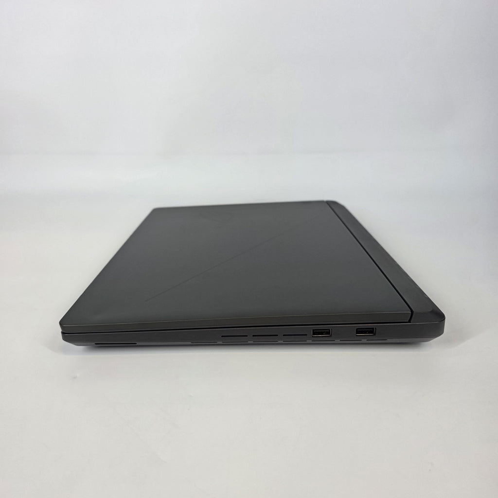 Asus ROG Strix G16 G615 16 Black 2.7 GHz Intel Core Ultra 9 Series 2 32GB RAM 1TB Solid State Drive NVIDIA GeForce RTX 5080 16 GB