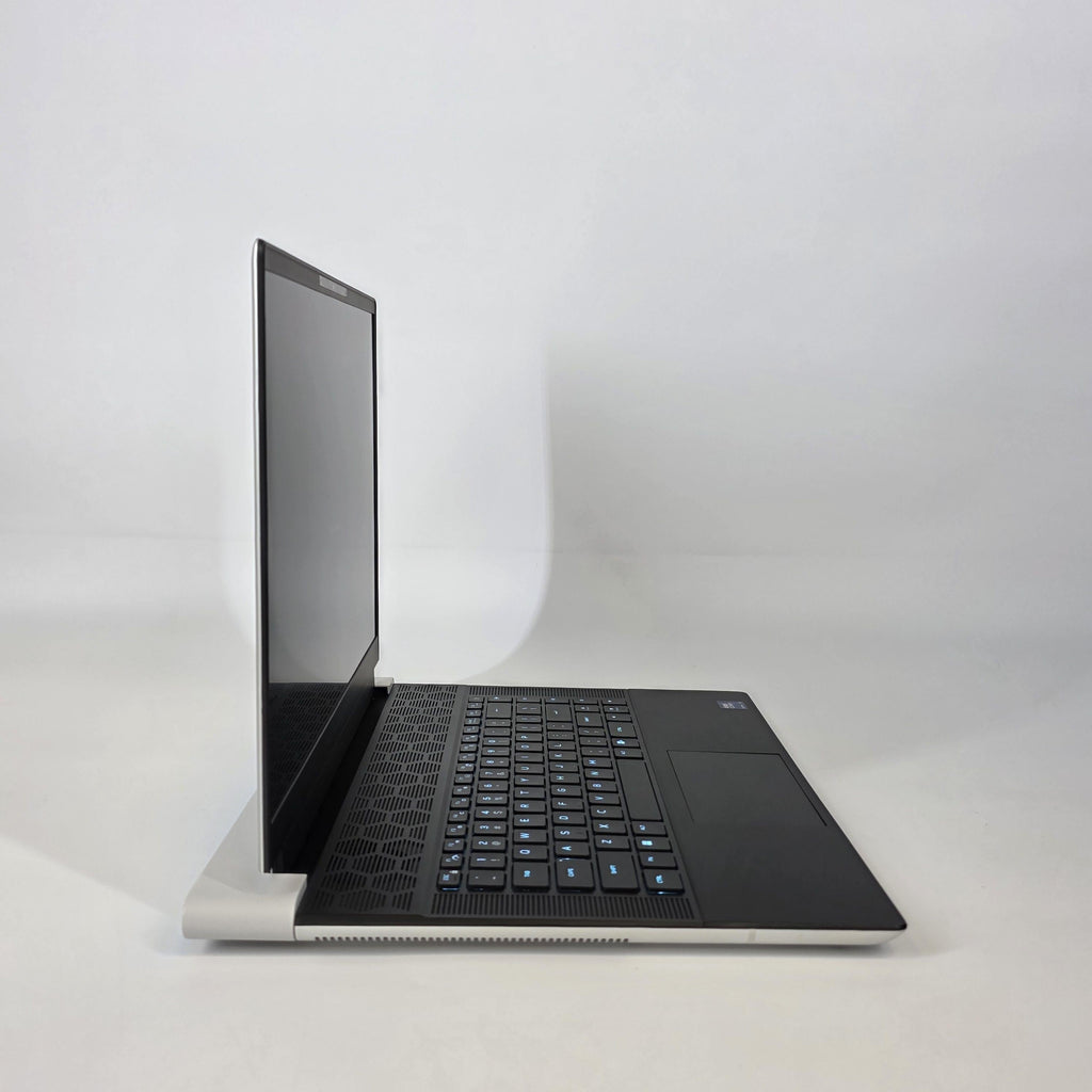 Dell Alienware X16 R2 Silver 2.3 GHz Intel Core Ultra 9 32GB RAM 1TB Solid State Drive NVIDIA GeForce RTX 4070 8 GB