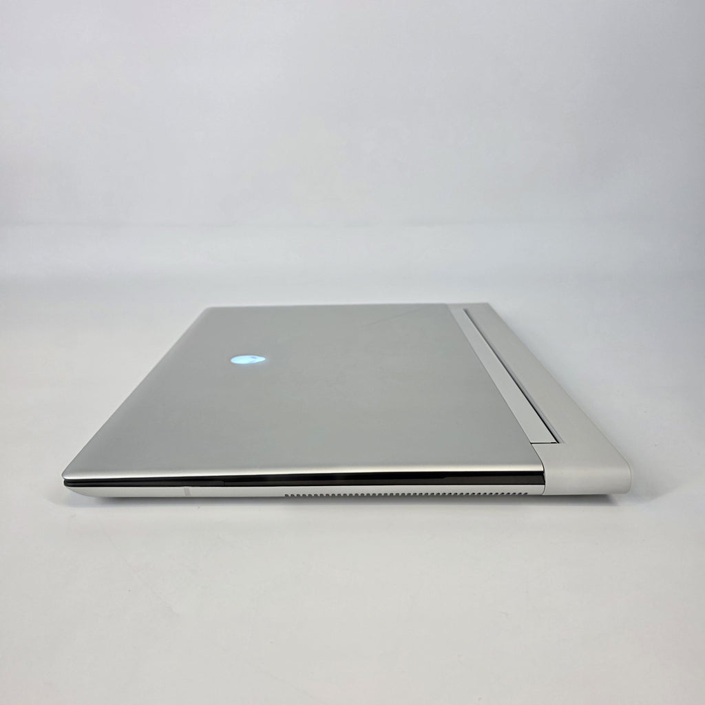 Dell Alienware X16 R2 Silver 2.3 GHz Intel Core Ultra 9 32GB RAM 1TB Solid State Drive NVIDIA GeForce RTX 4070 8 GB