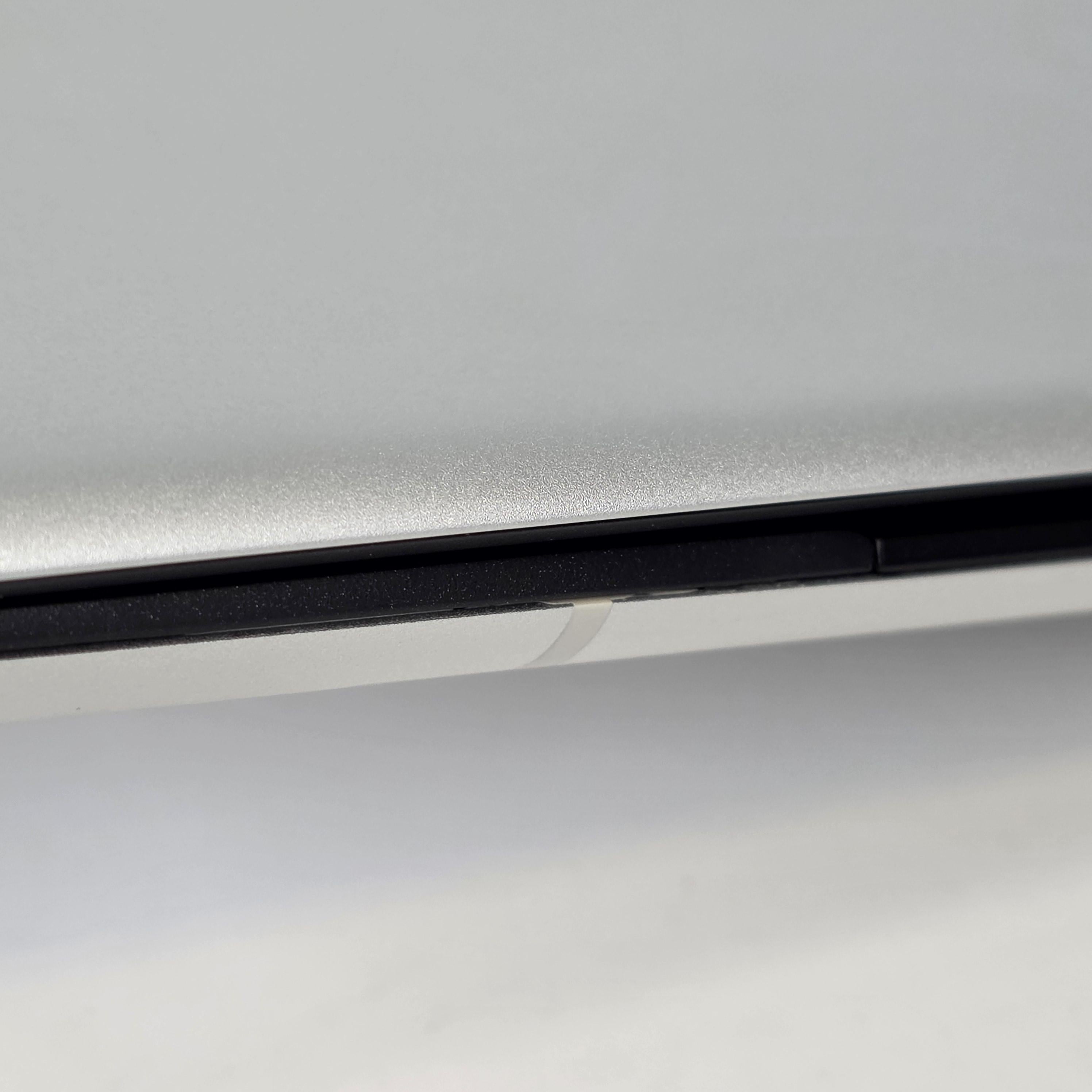 Dell Alienware X16 R2 Silver 2.3 GHz Intel Core Ultra 9 32GB RAM 1TB Solid State Drive NVIDIA GeForce RTX 4070 8 GB