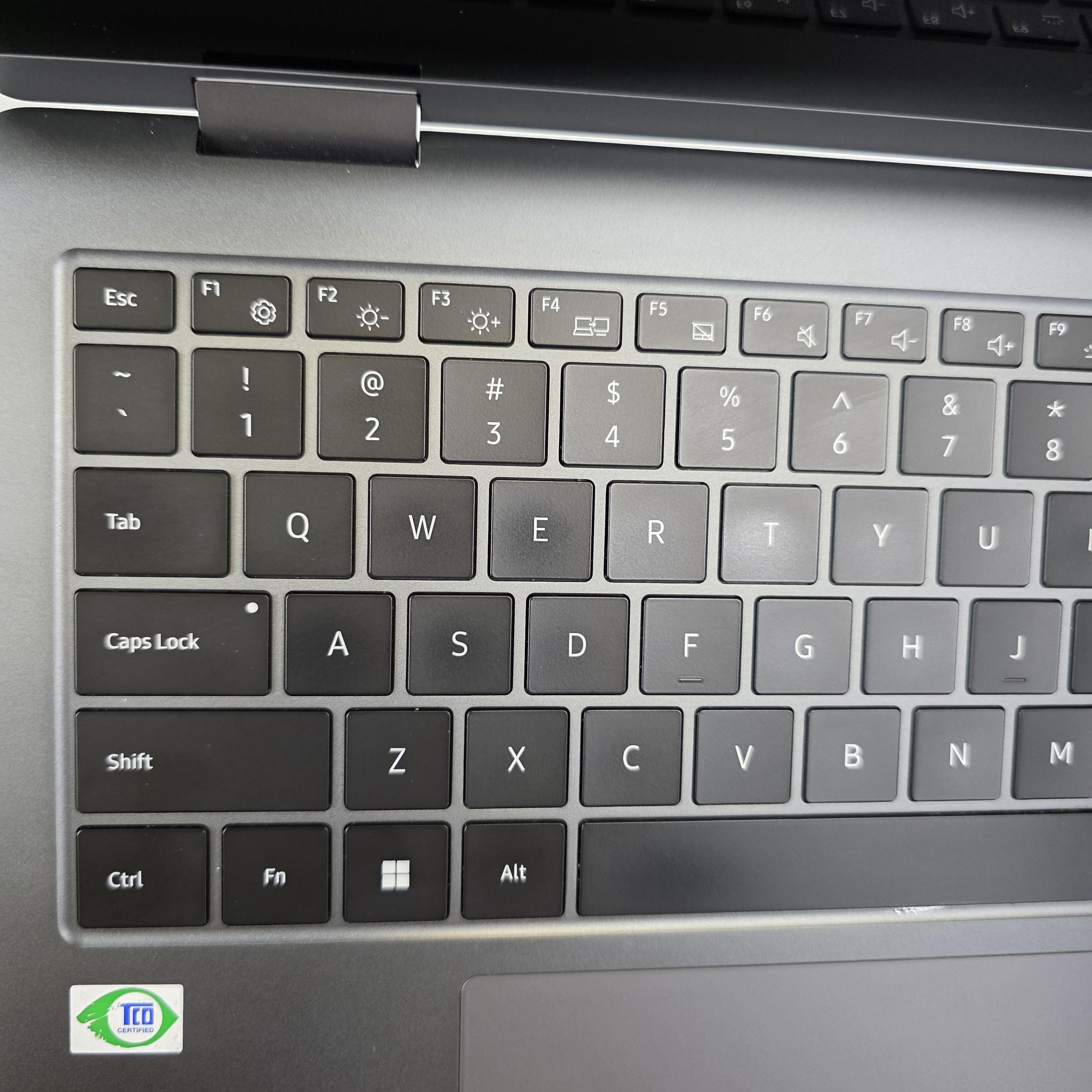 Samsung Galaxy Book3 Pro 360 16 Graphite 2.2 GHz Intel Core i7 13th Gen. 16GB RAM 1TB Solid State Drive
