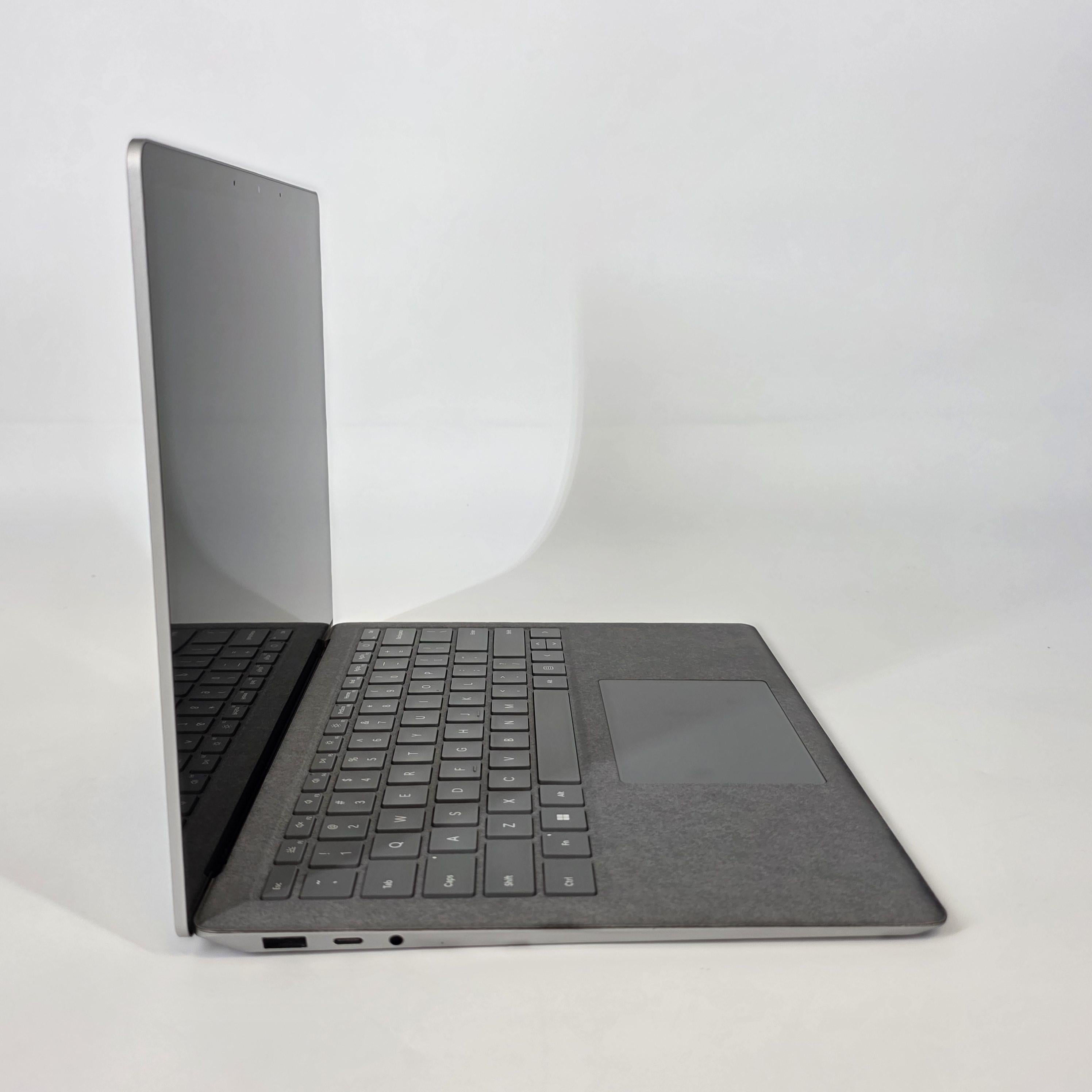 Microsoft Surface Laptop 5 13.5 Platinum 2.7 GHz Intel Core i7 12th Gen. 16GB RAM 256GB Solid State Drive