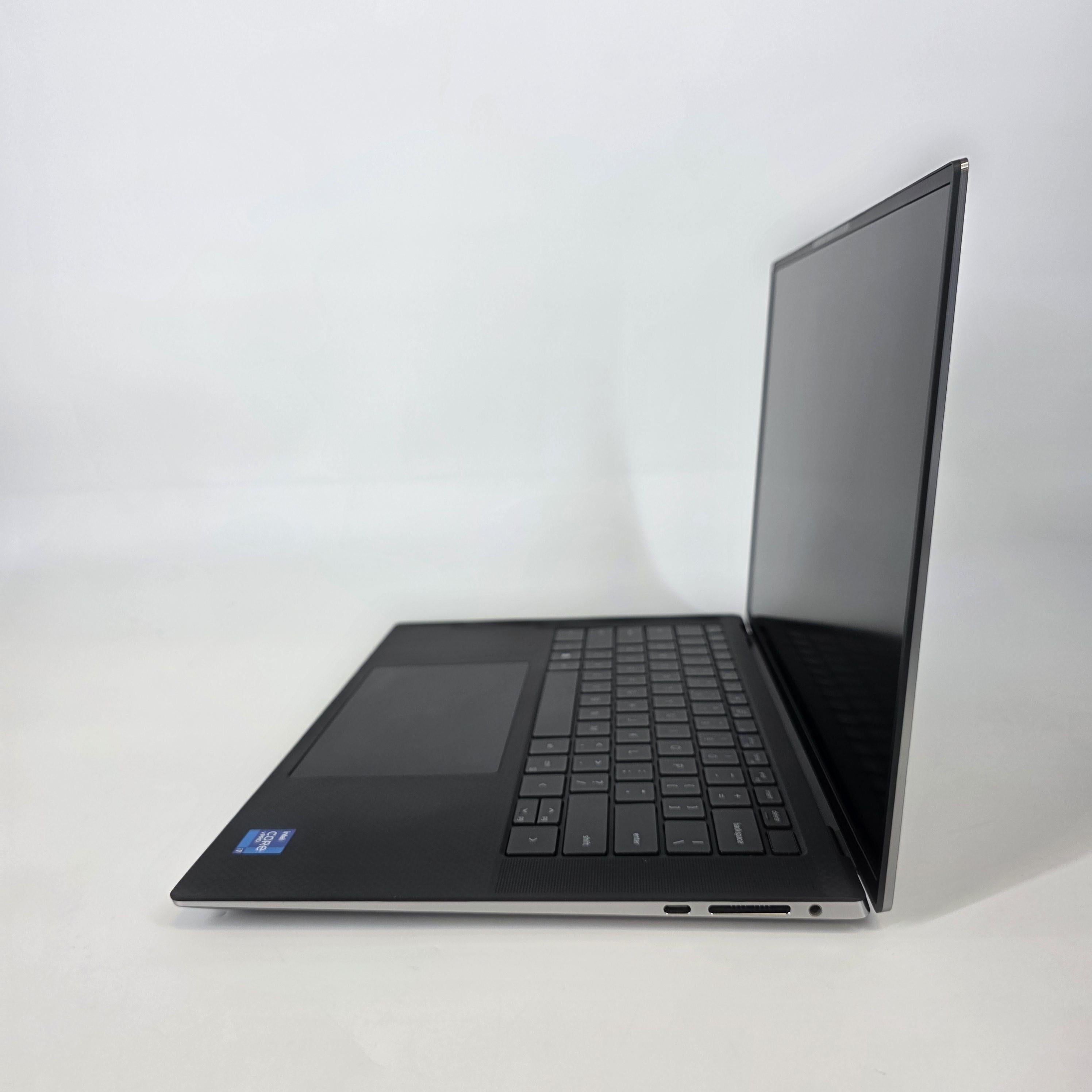 Dell Precision 5560 15.6 Gray 2.5 GHz Intel Core i7 11th Gen. 32GB RAM 1TB Solid State Drive NVIDIA RTX A2000 4 GB