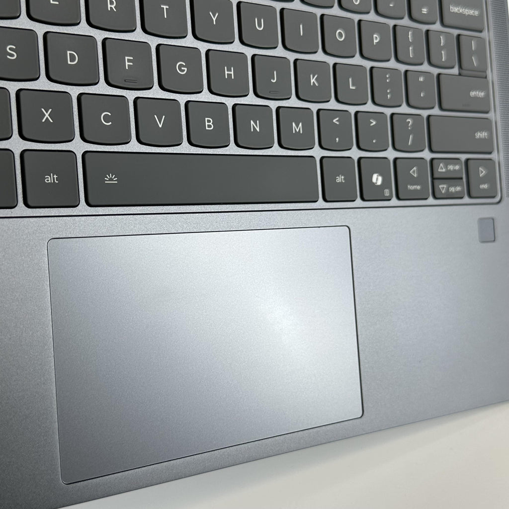 Lenovo Yoga 7i 14 Gray 2.2 GHz Intel Core Ultra 7 Series 2 16GB RAM 1TB Solid State Drive