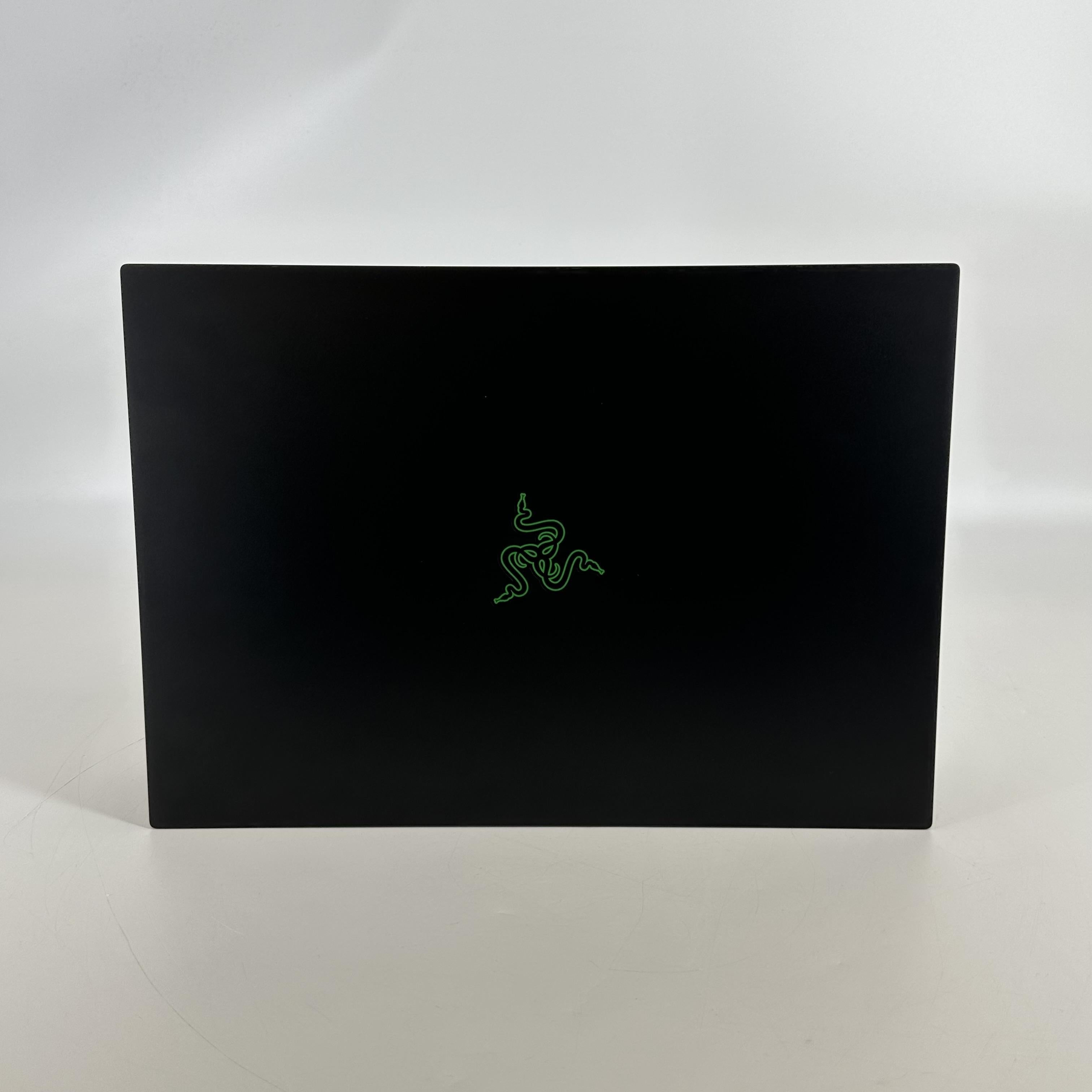 Razer Blade 16 2025 Black 2.0 GHz AMD Ryzen AI 9 365 64GB RAM 2TB Solid State Drive NVIDIA GeForce RTX 5080 16 GB