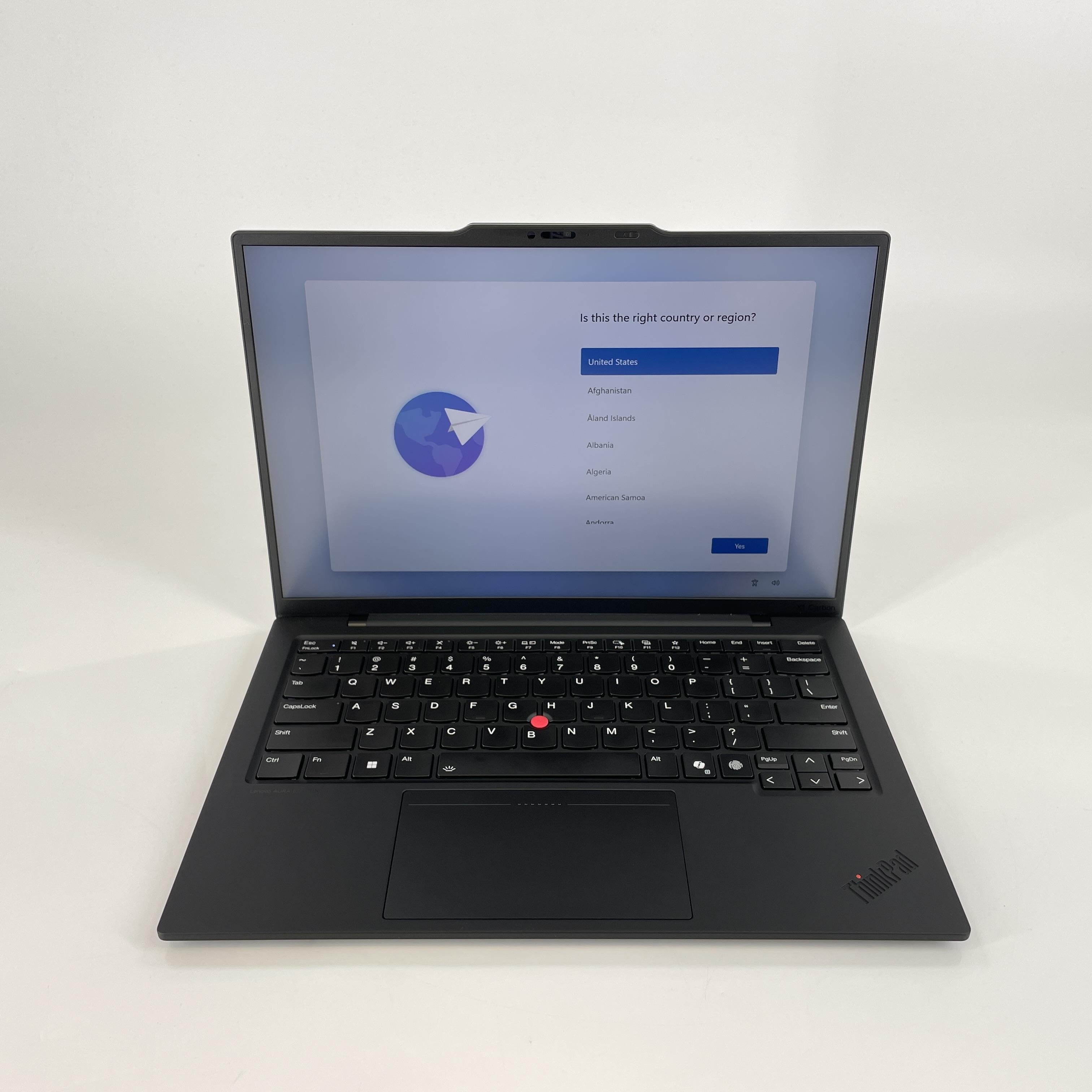 Lenovo ThinkPad X1 Carbon Gen 13 14 Black 1.5 GHz Intel Core Ultra 5 Series 2 16GB RAM 512GB Solid State Drive