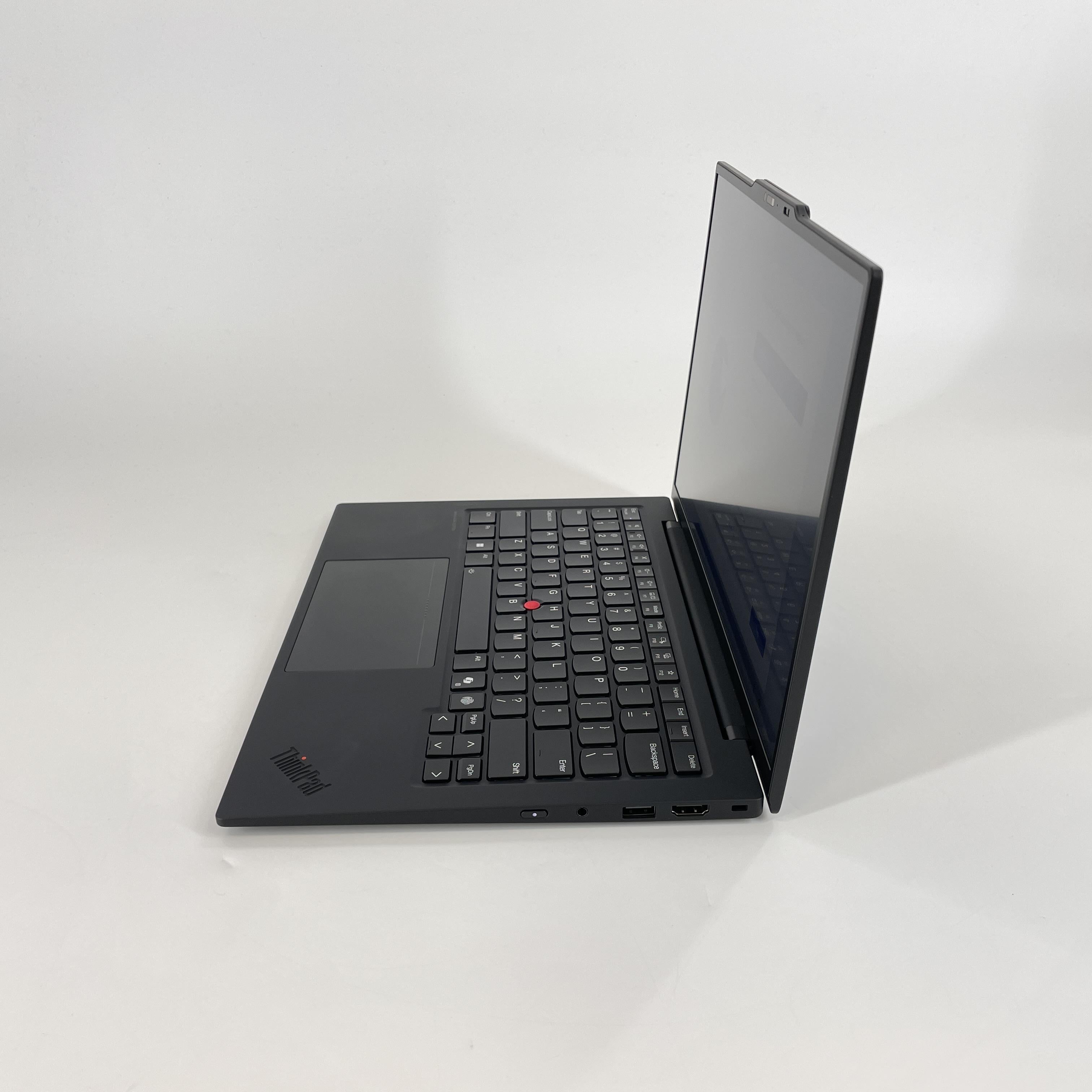 Lenovo ThinkPad X1 Carbon Gen 13 14 Black 1.5 GHz Intel Core Ultra 5 Series 2 16GB RAM 512GB Solid State Drive