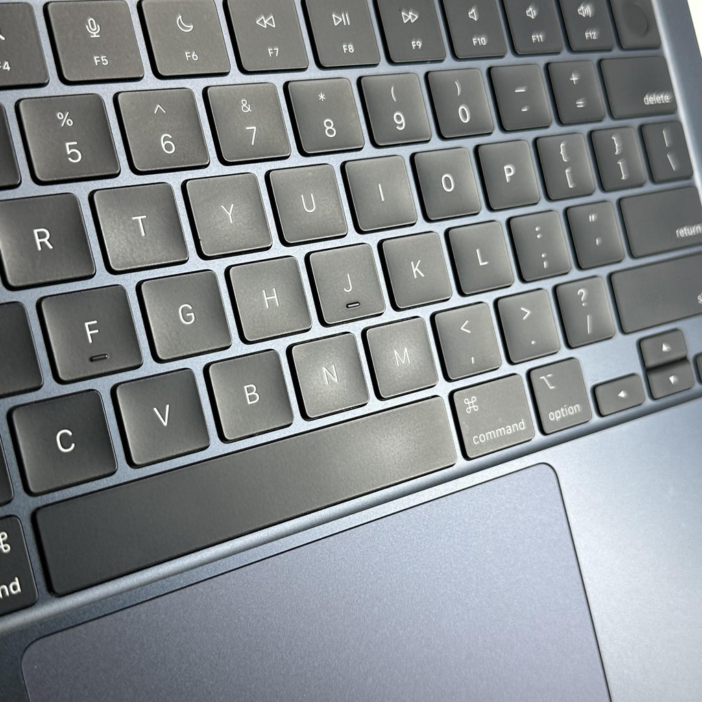 MacBook Air 13 2022 Blue 3.49 GHz M2 8-Core CPU 8GB Unified Memory 256GB Solid State Drive 8-Core GPU