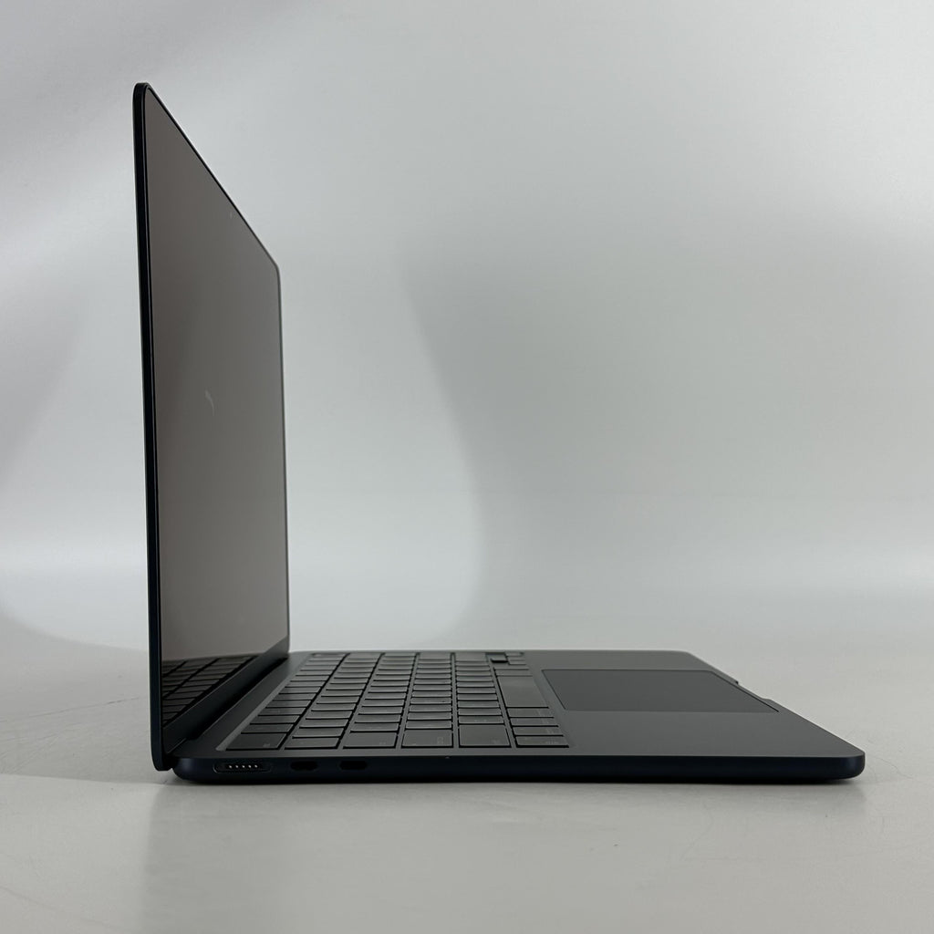 MacBook Air 13 2022 Blue 3.49 GHz M2 8-Core CPU 8GB Unified Memory 256GB Solid State Drive 8-Core GPU