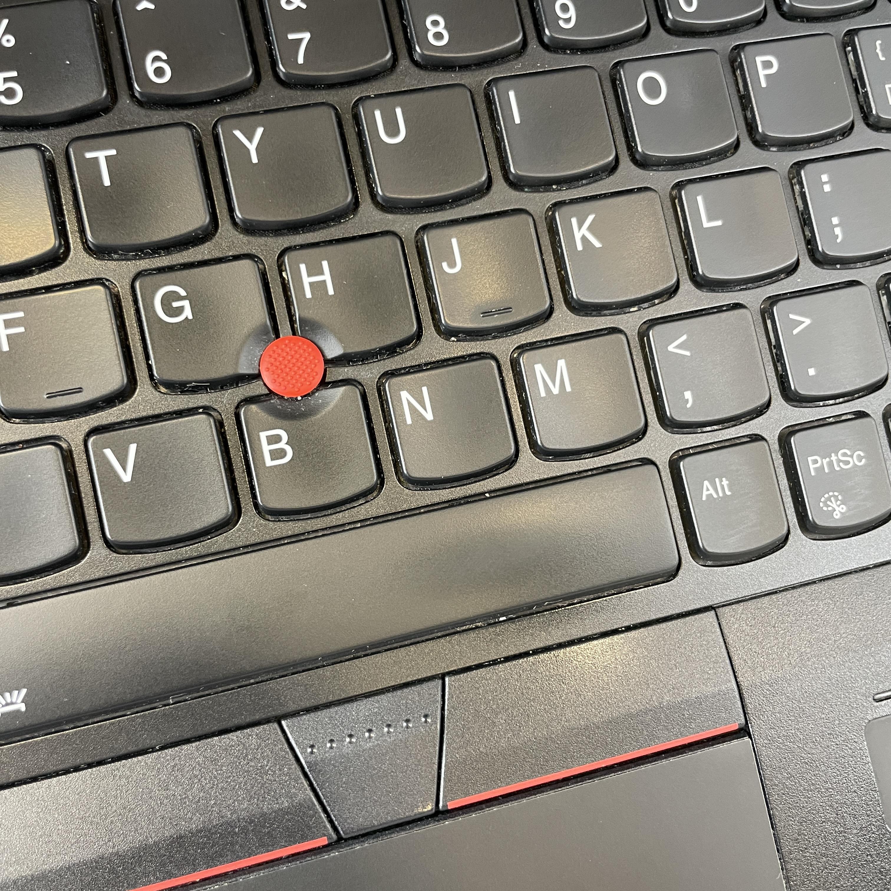 Lenovo ThinkPad T570 15.6 Black 2.5 GHz Intel Core i5 7th Gen. 16GB RAM 250GB Solid State Drive