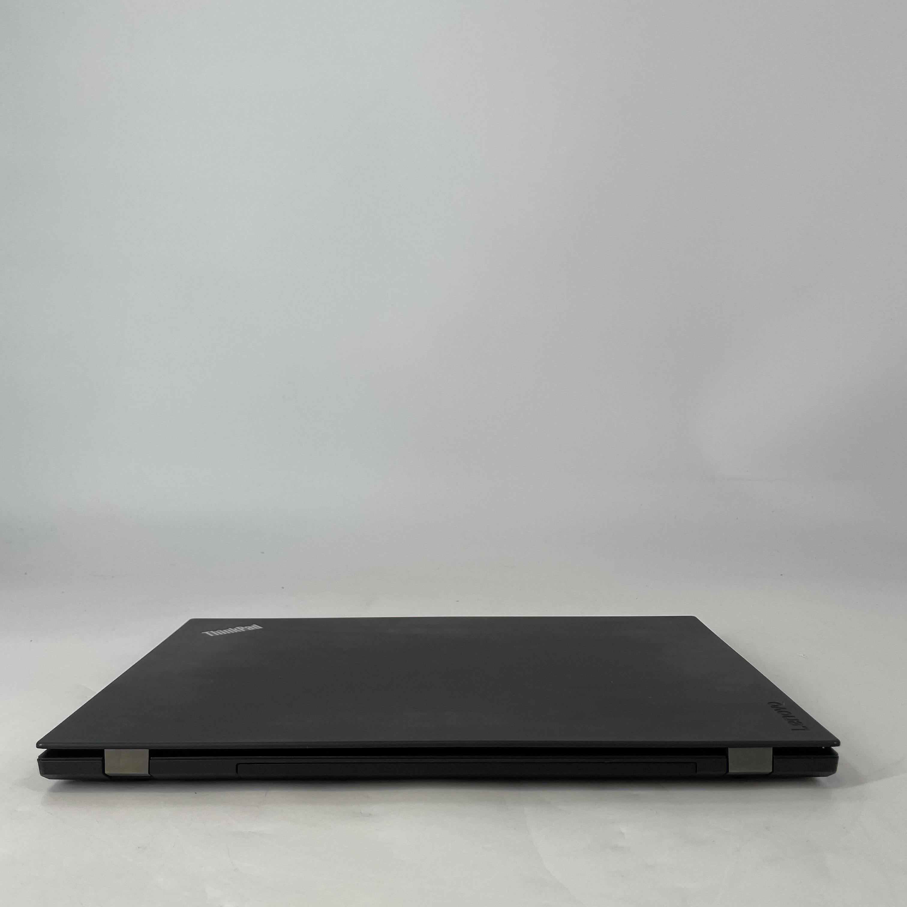 Lenovo ThinkPad T570 15.6 Black 2.5 GHz Intel Core i5 7th Gen. 16GB RAM 250GB Solid State Drive