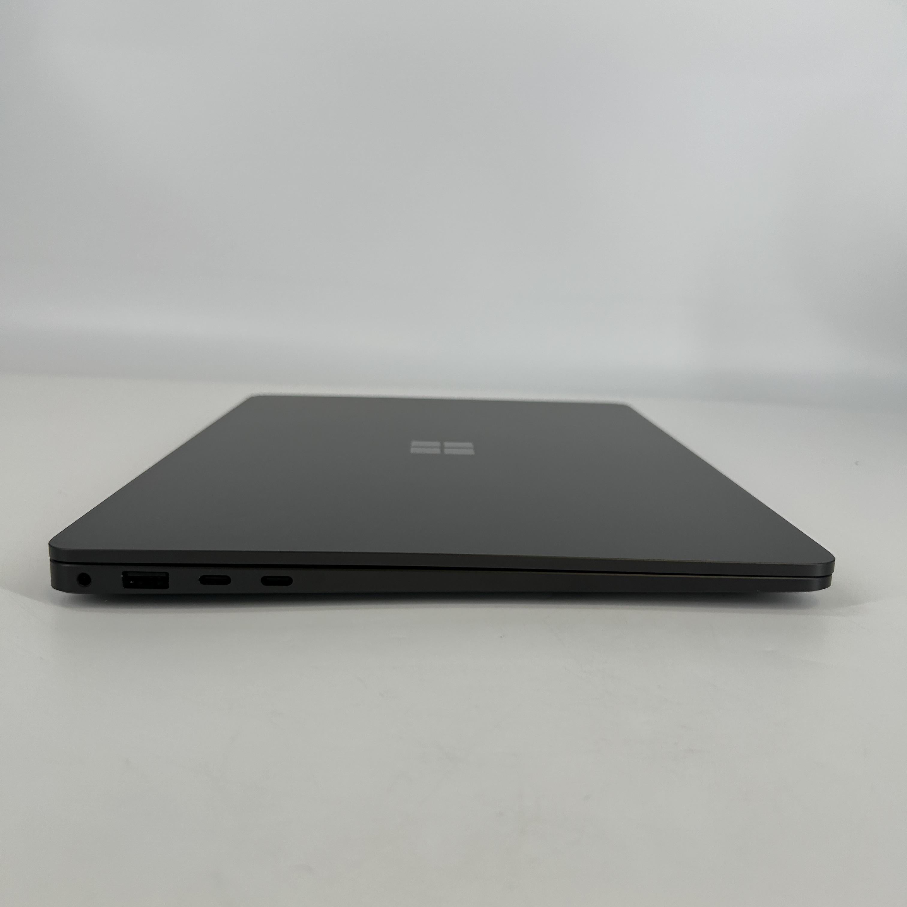 Microsoft Surface Laptop 7 13.8 Black WiFi 3.4 GHz Qualcomm Snapdragon X Elite 32GB RAM 1TB Solid State Drive