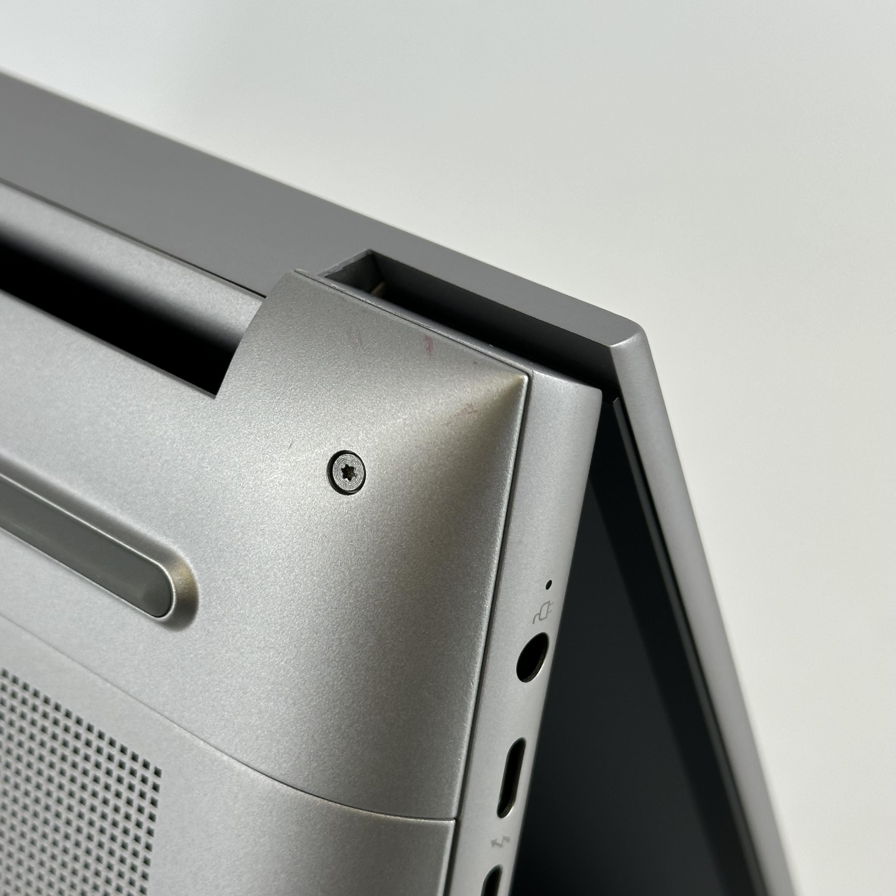 HP ZBook Fury 16 G9 Gray 2.1 GHz Intel Core i7 12th Gen. 32GB RAM 1TB Solid State Drive NVIDIA RTX A2000 8 GB