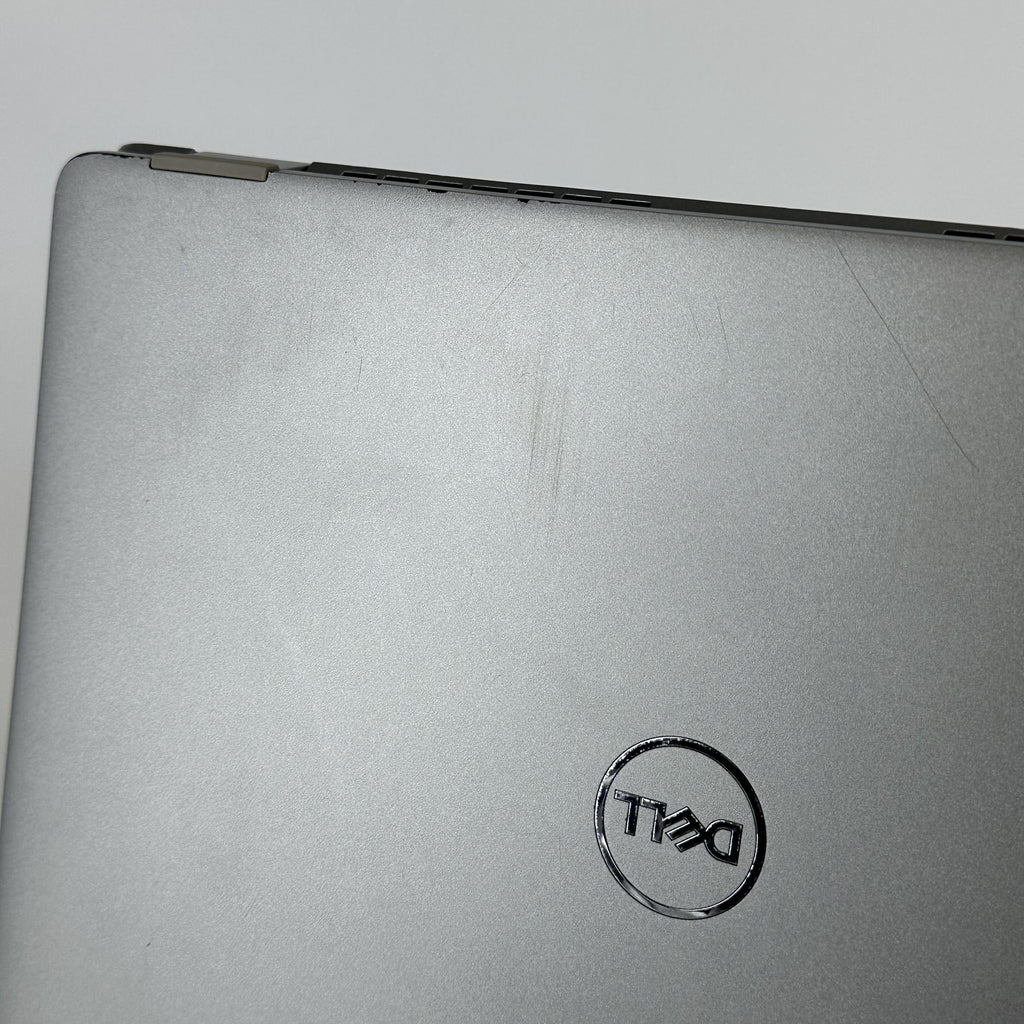 Dell Latitude 5320 13.3 Gray 2.6 GHz Intel Core i5 11th Gen. 8GB RAM 256GB Solid State Drive