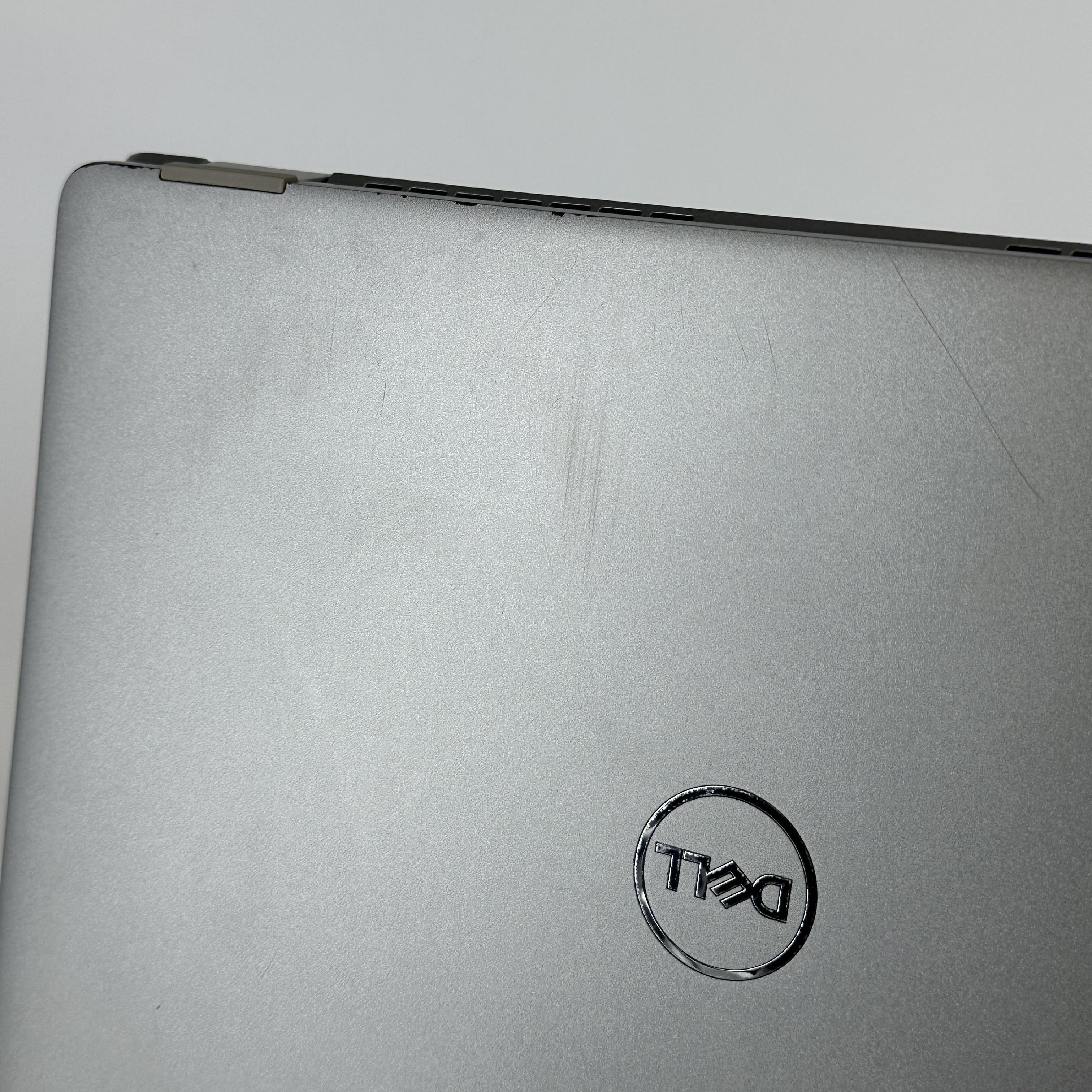 Dell Latitude 5320 13.3 Gray 2.6 GHz Intel Core i5 11th Gen. 8GB RAM 256GB Solid State Drive