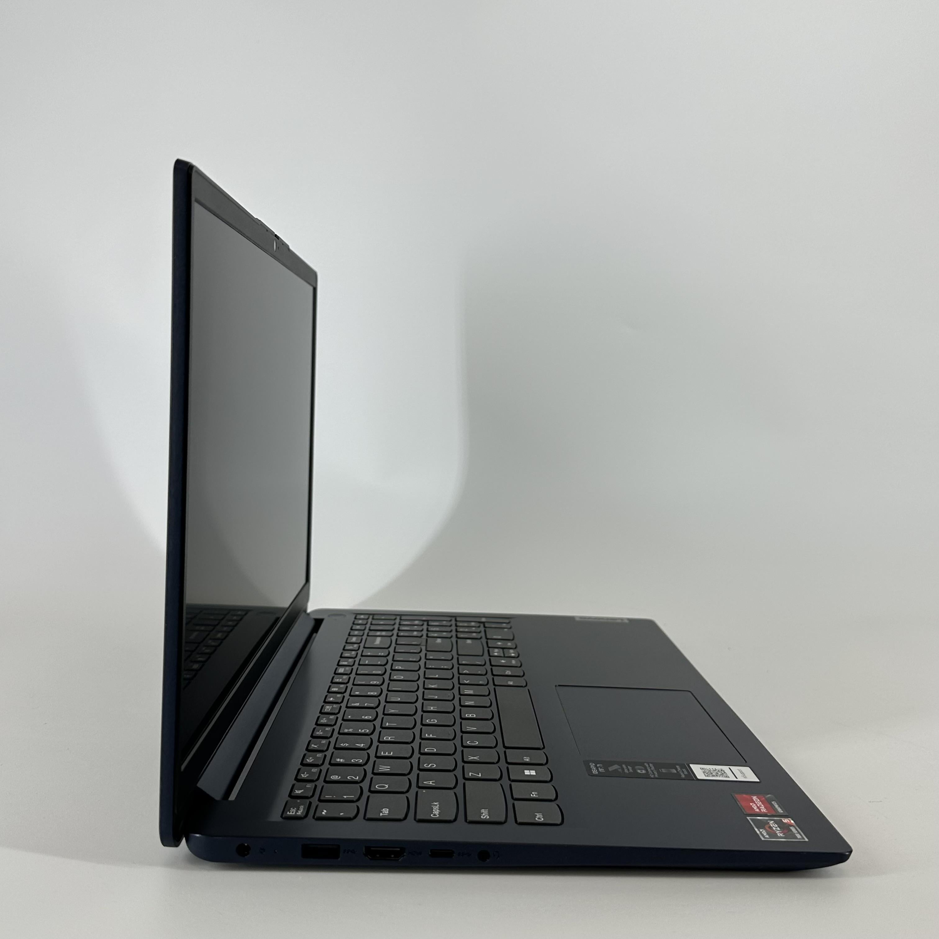 Lenovo IdeaPad 1 15.6 Abyss Blue 2.8 GHz AMD Ryzen 5 7520U 8GB RAM 256GB Solid State Drive