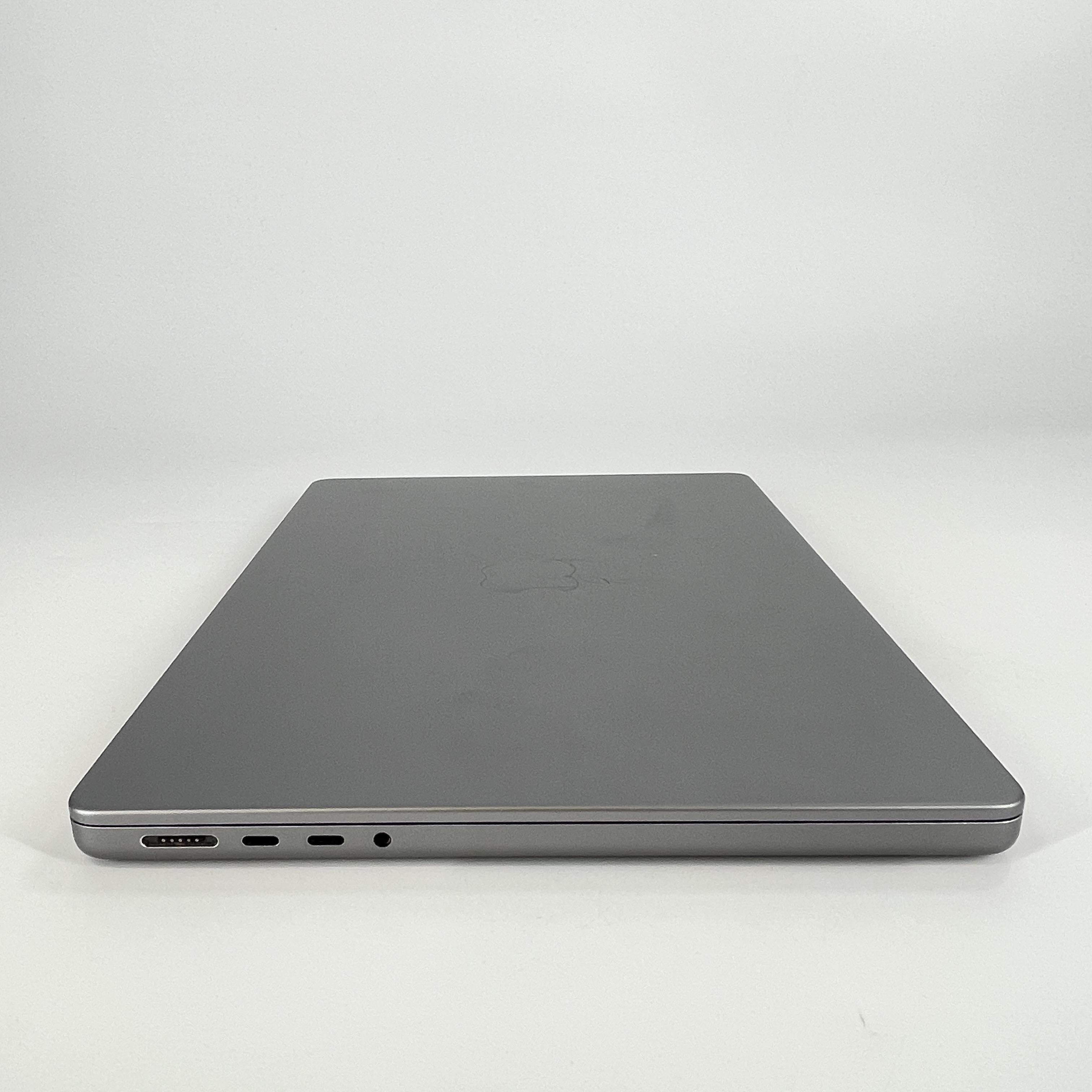 Apple MacBook Pro 14 2023 Space Gray 3.49 GHz M2 Max 12-Core CPU 32GB Unified Memory 1TB Solid State Drive 30-Core GPU