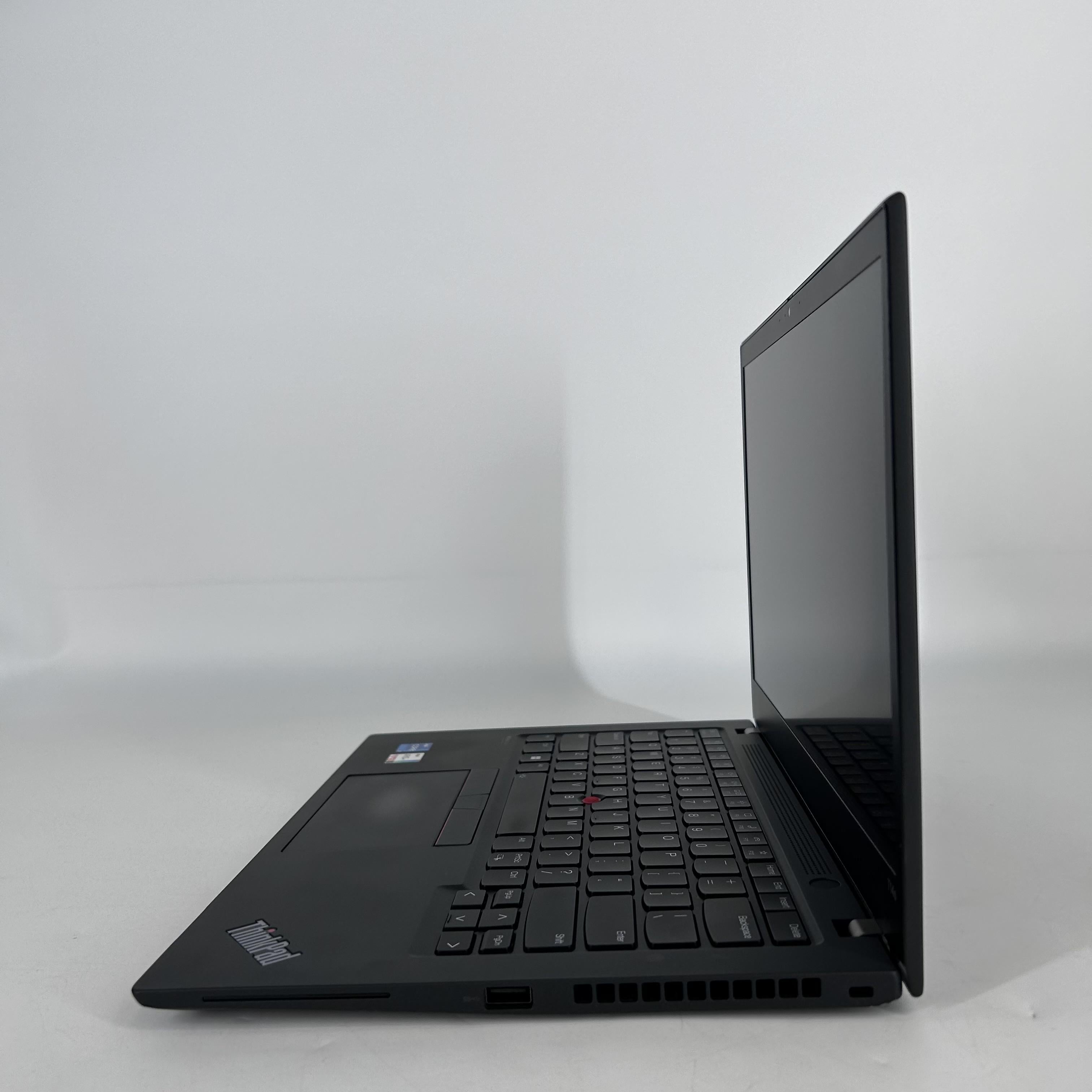 Lenovo ThinkPad T14s Gen 2 Black 2.8 GHz Intel Core i7 11th Gen. 16GB RAM 512GB Solid State Drive