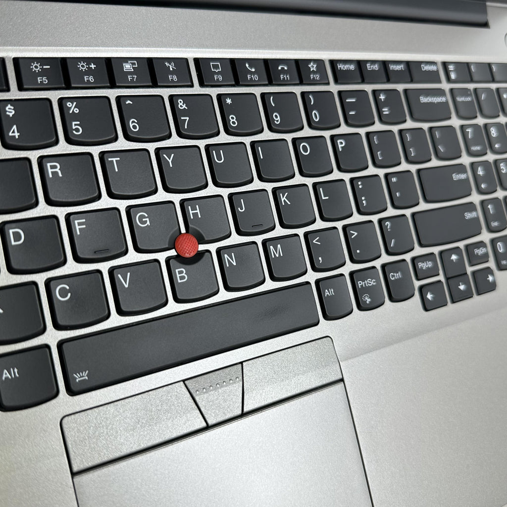 Lenovo ThinkPad E15 Gen 4 Silver 2.0 GHz AMD Ryzen 7 5825U 16GB RAM 1TB Solid State Drive