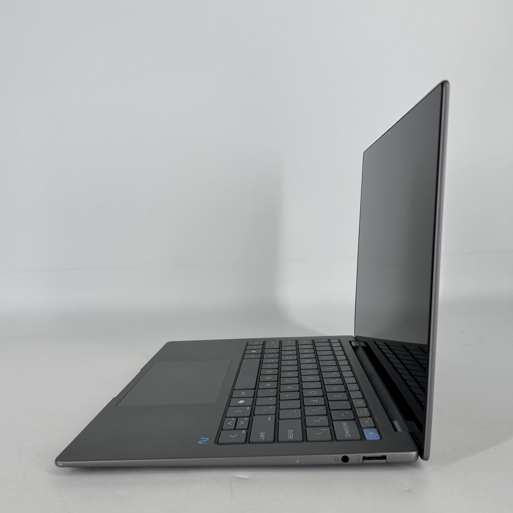 HP OmniBook X 14 Silver 3.4 GHz Qualcomm Snapdragon X Elite 16GB RAM 1TB Solid State Drive