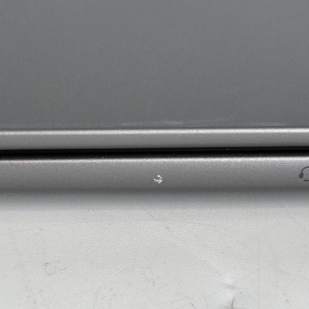 HP OmniBook X 14 Silver 3.4 GHz Qualcomm Snapdragon X Elite 16GB RAM 1TB Solid State Drive