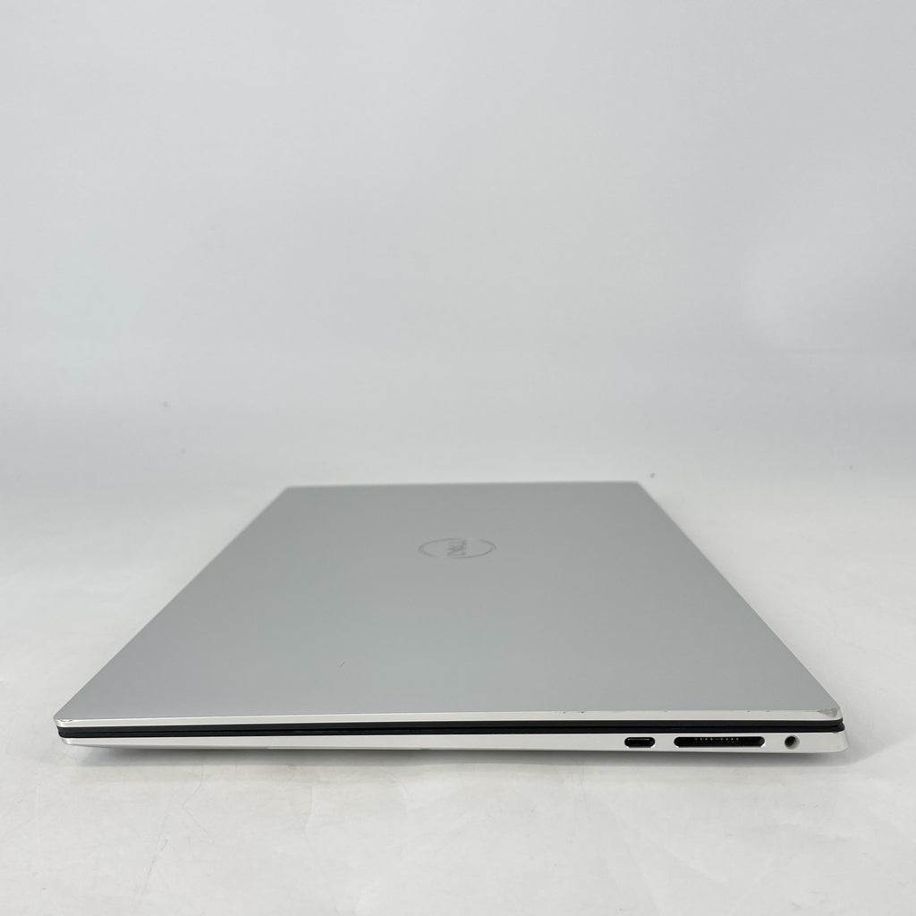 Dell XPS 15 9520 Silver 2.5 GHz Intel Core i9 12th Gen. 32GB RAM 1TB Solid State Drive NVIDIA GeForce RTX 3050 Ti 4 GB