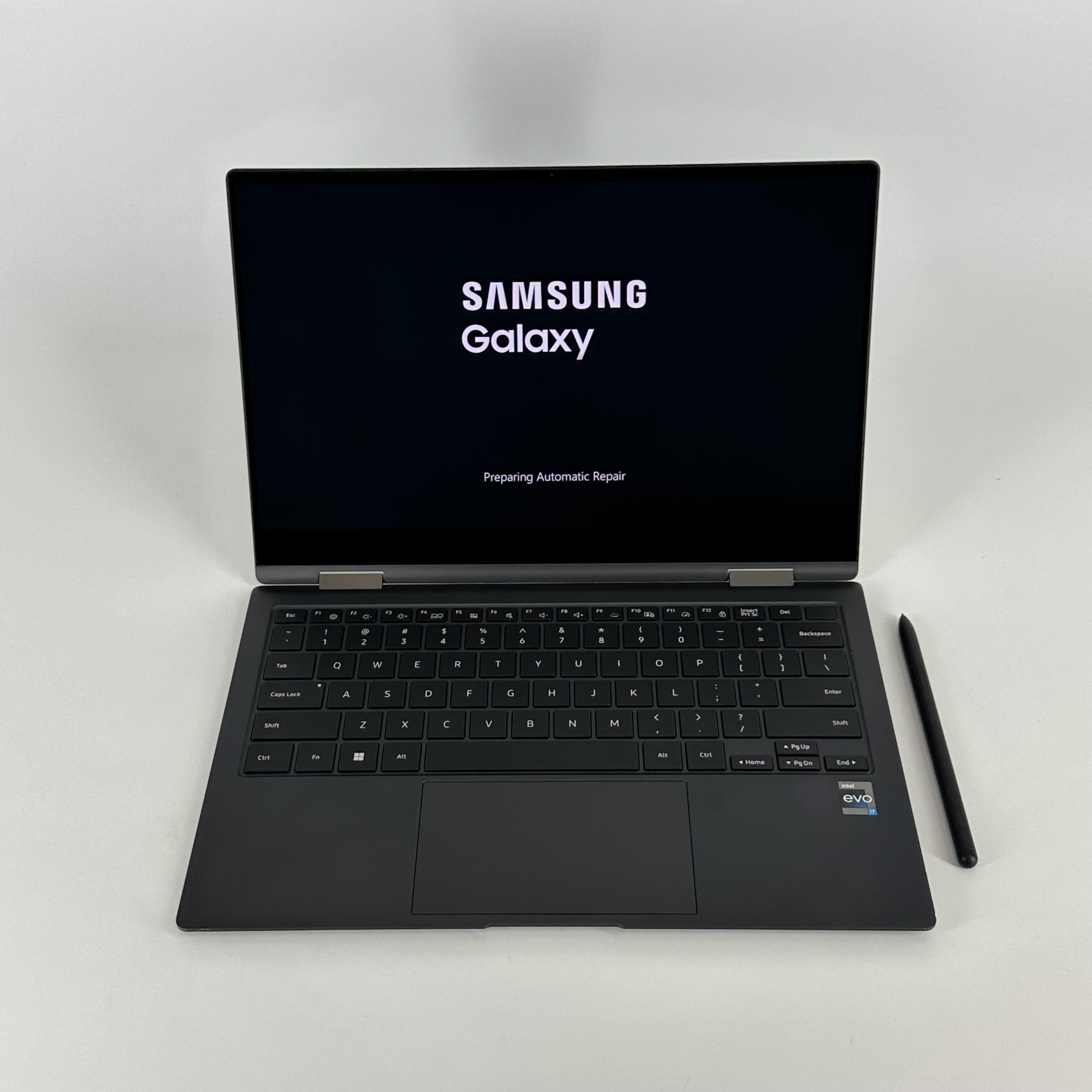 Samsung Galaxy Book2 360 13.3 Graphite WiFi 2.5 GHz Intel Core i7 12th Gen. 16GB RAM 512GB Solid State Drive