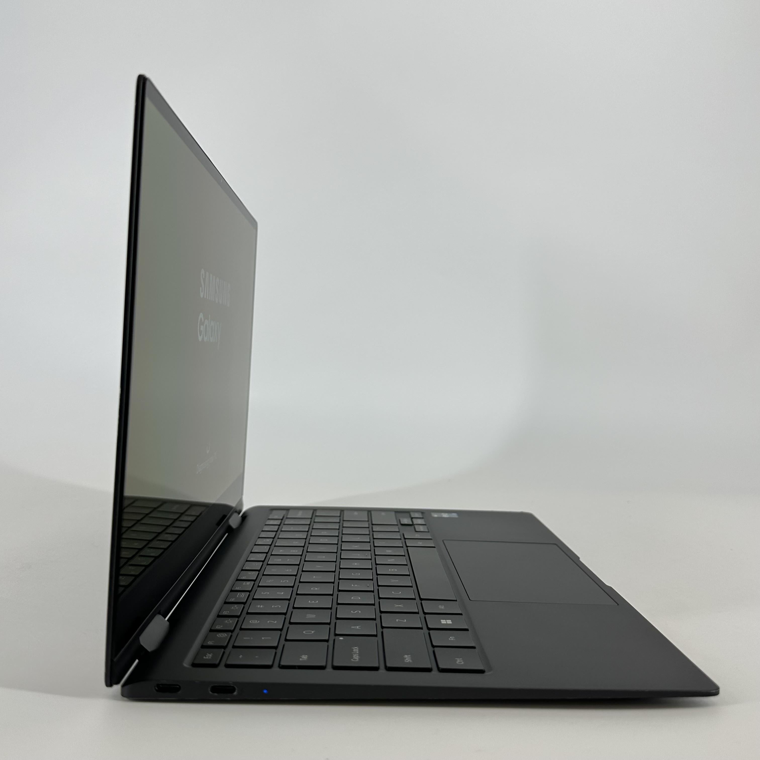 Samsung Galaxy Book2 360 13.3 Graphite WiFi 2.5 GHz Intel Core i7 12th Gen. 16GB RAM 512GB Solid State Drive