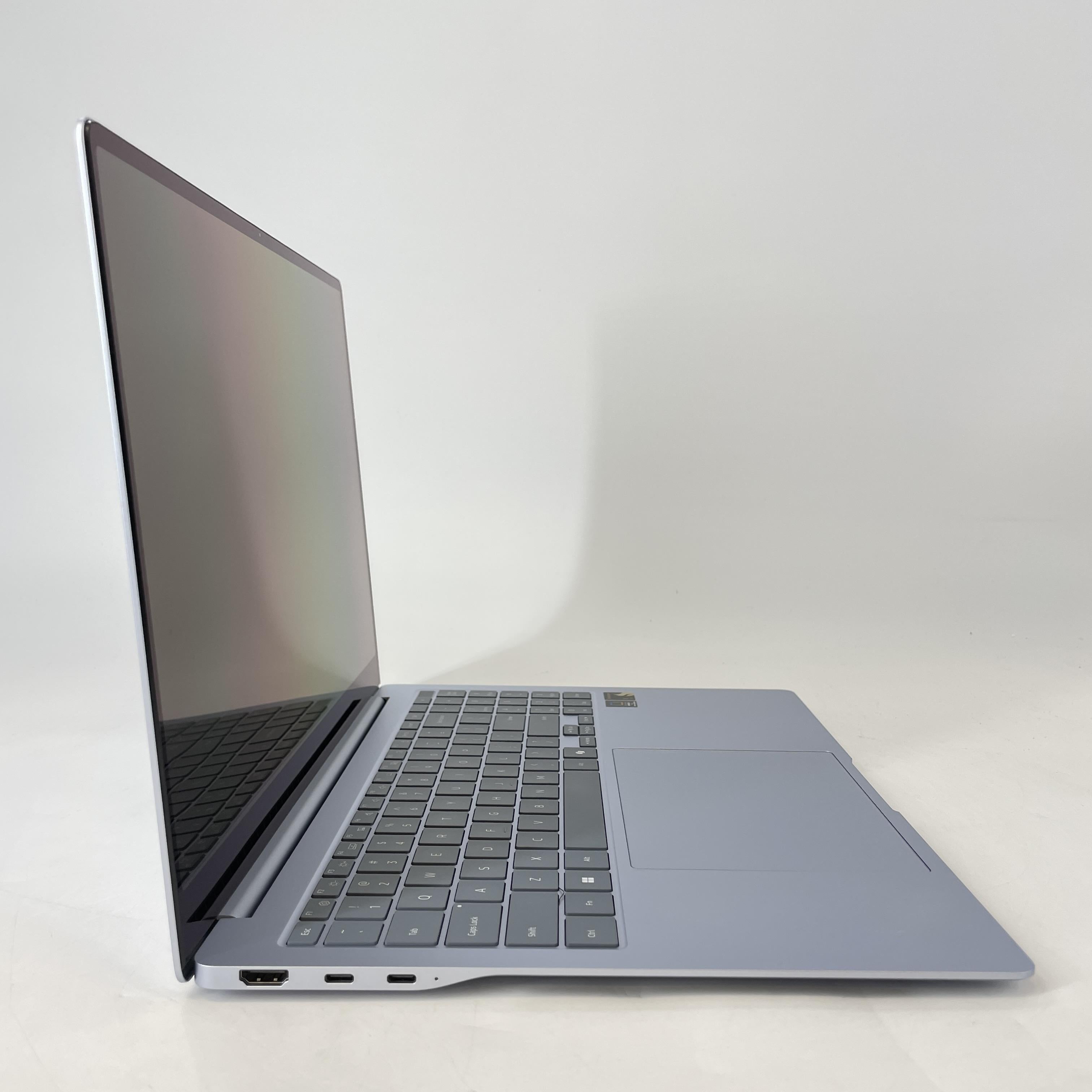 Samsung Galaxy Book4  Edge 16 Blue 3.4 GHz Qualcomm Snapdragon X Elite 16GB RAM 512GB Embedded UniversalFlashStorage