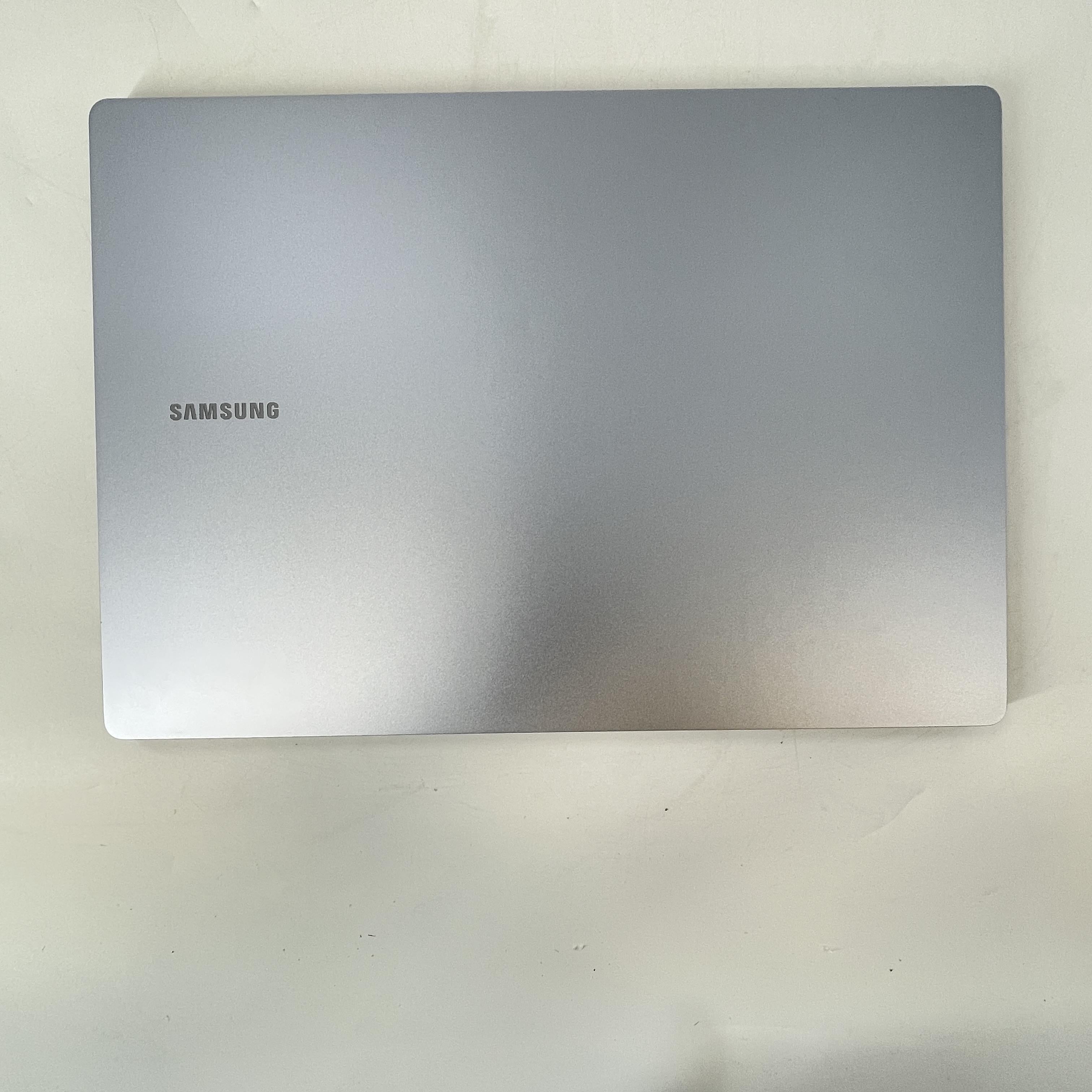Samsung Galaxy Book4  Edge 16 Blue 3.4 GHz Qualcomm Snapdragon X Elite 16GB RAM 512GB Embedded UniversalFlashStorage