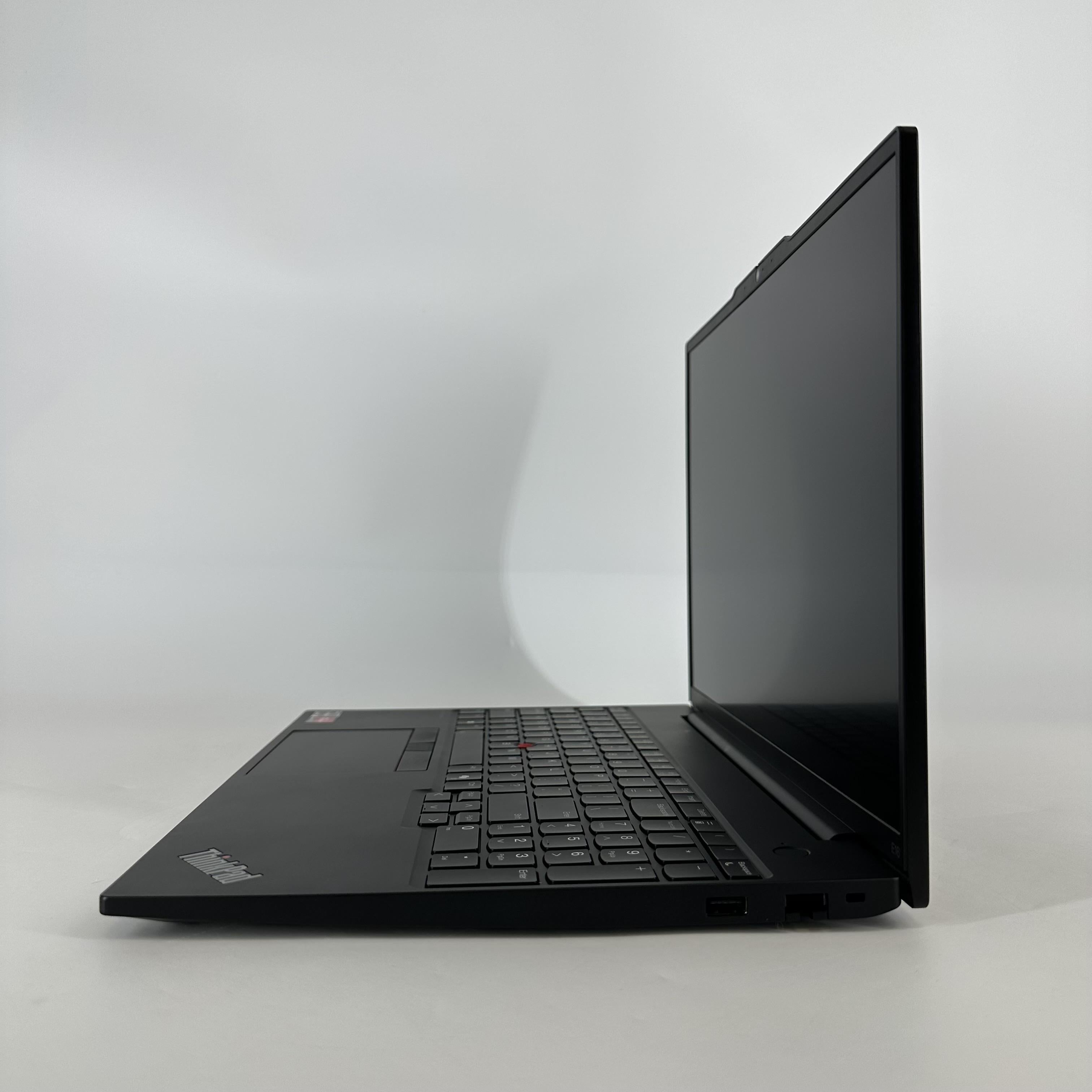 Lenovo ThinkPad E16 Gen 2 Black 2.9 GHz AMD Ryzen 5 7535U 16GB RAM 512GB Solid State Drive