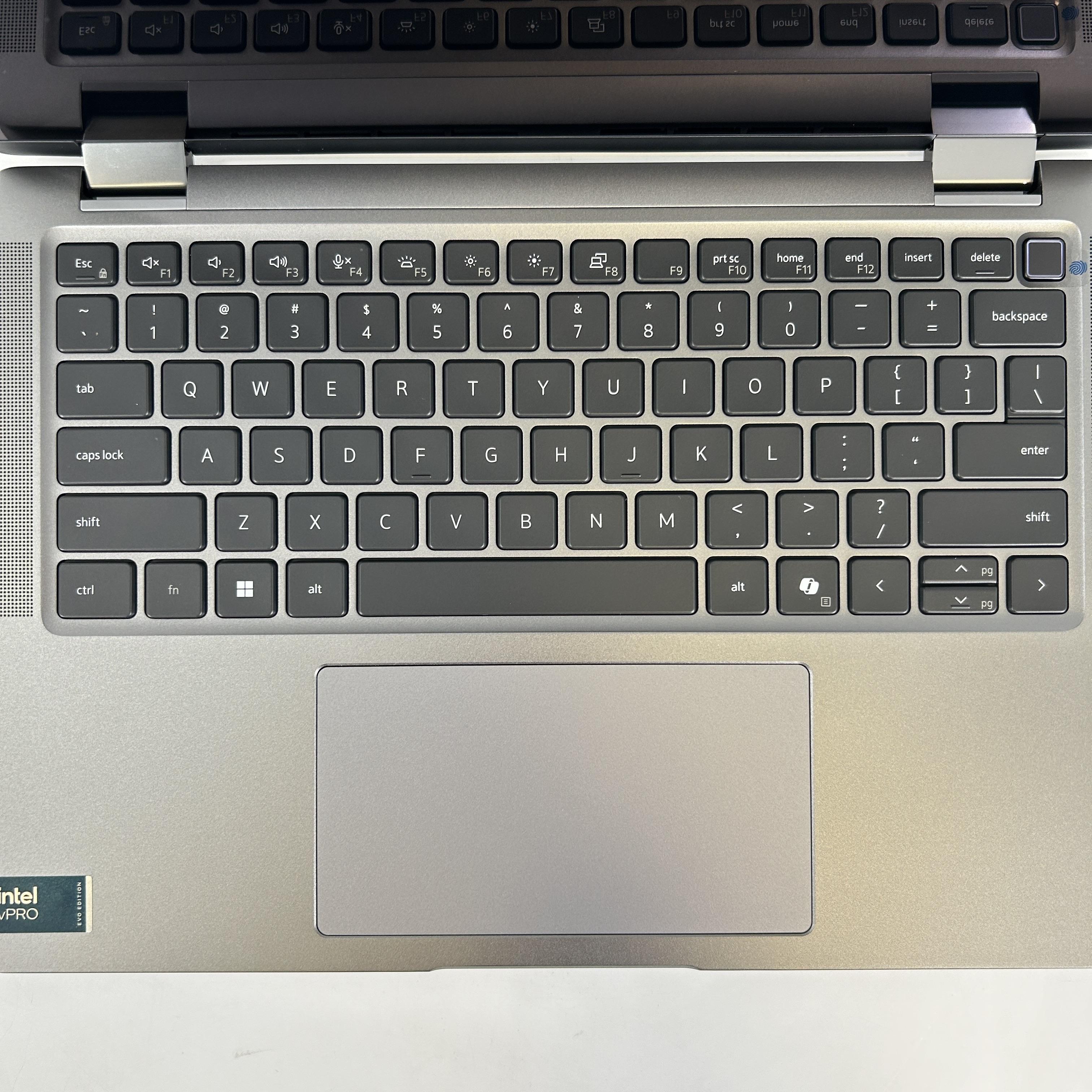 Dell Latitude 7450 (2-in-1) 14 Gray 2.1 GHz Intel Core Ultra 5 16GB RAM 256GB Solid State Drive