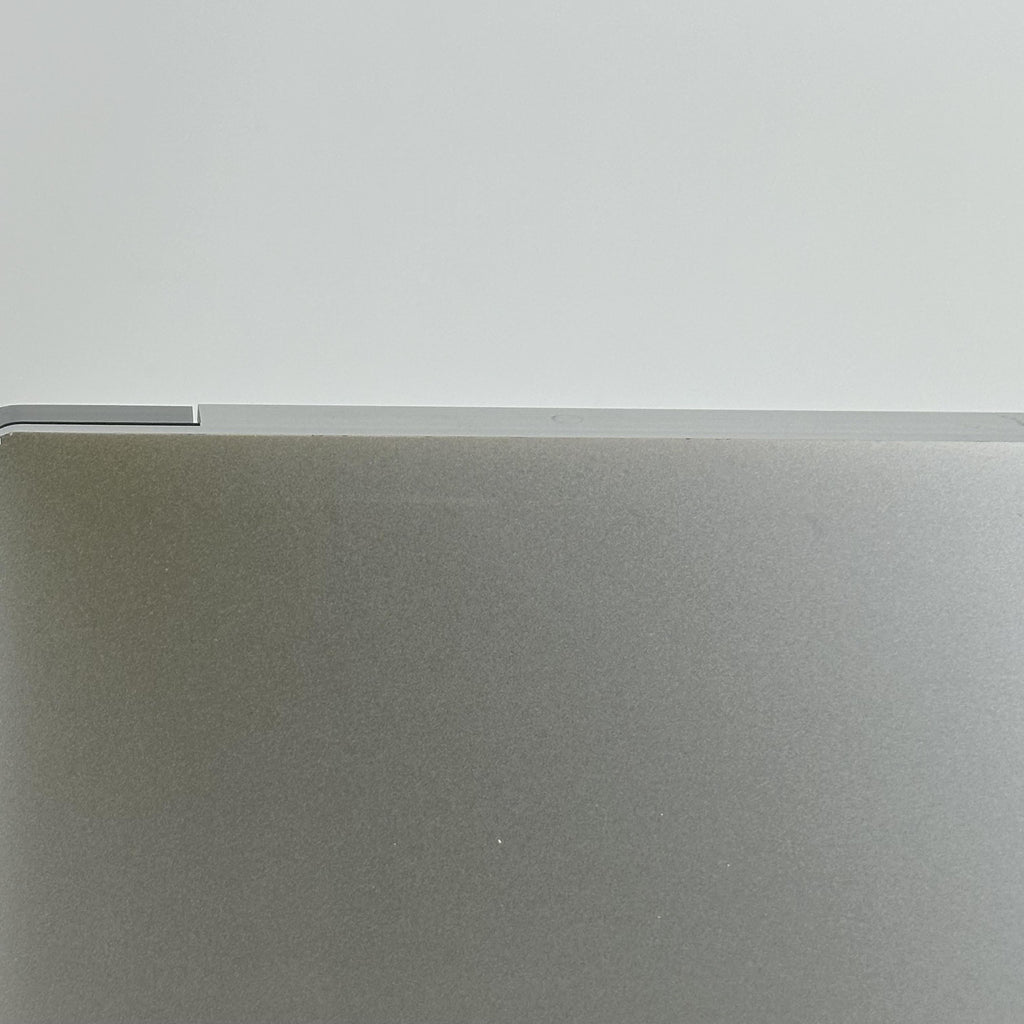 Dell XPS 15 9510 Silver 2.3 GHz Intel Core i7 11th Gen. 32GB RAM 1TB Solid State Drive NVIDIA GeForce RTX 3050 Ti 4 GB